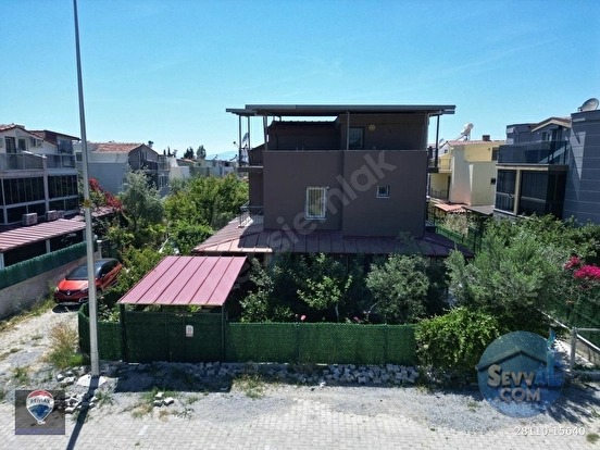 KUŞADASI YAVANSU MAHALLESI’NDE KÖŞE KONUMLU, KIŞ BAHÇELI 4+1 VILLA! - AYDIN KUŞADASI fotoğraf 4