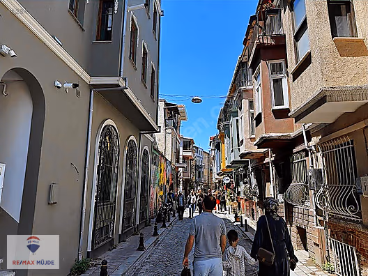 BALAT'TA TRAFİĞE KAPANACAK CADDEDE HALİÇ MANZARALI 4 KATLI BİNA - İSTANBUL FATİH fotoğraf 10