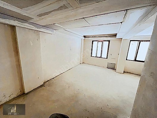 ZEYBEKTEN SALI PAZARI MEVKİİDE 2+1 BAHÇE KATI - İSTANBUL GAZİOSMANPAŞA fotoğraf 2