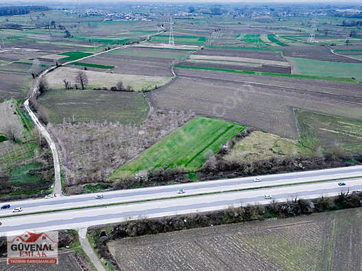 E-5' e 76 METRE CEPHE DEPO VEYA BESİHANE RUHSATINA UYGUN ARSA - SAKARYA AKYAZI fotoğraf 2