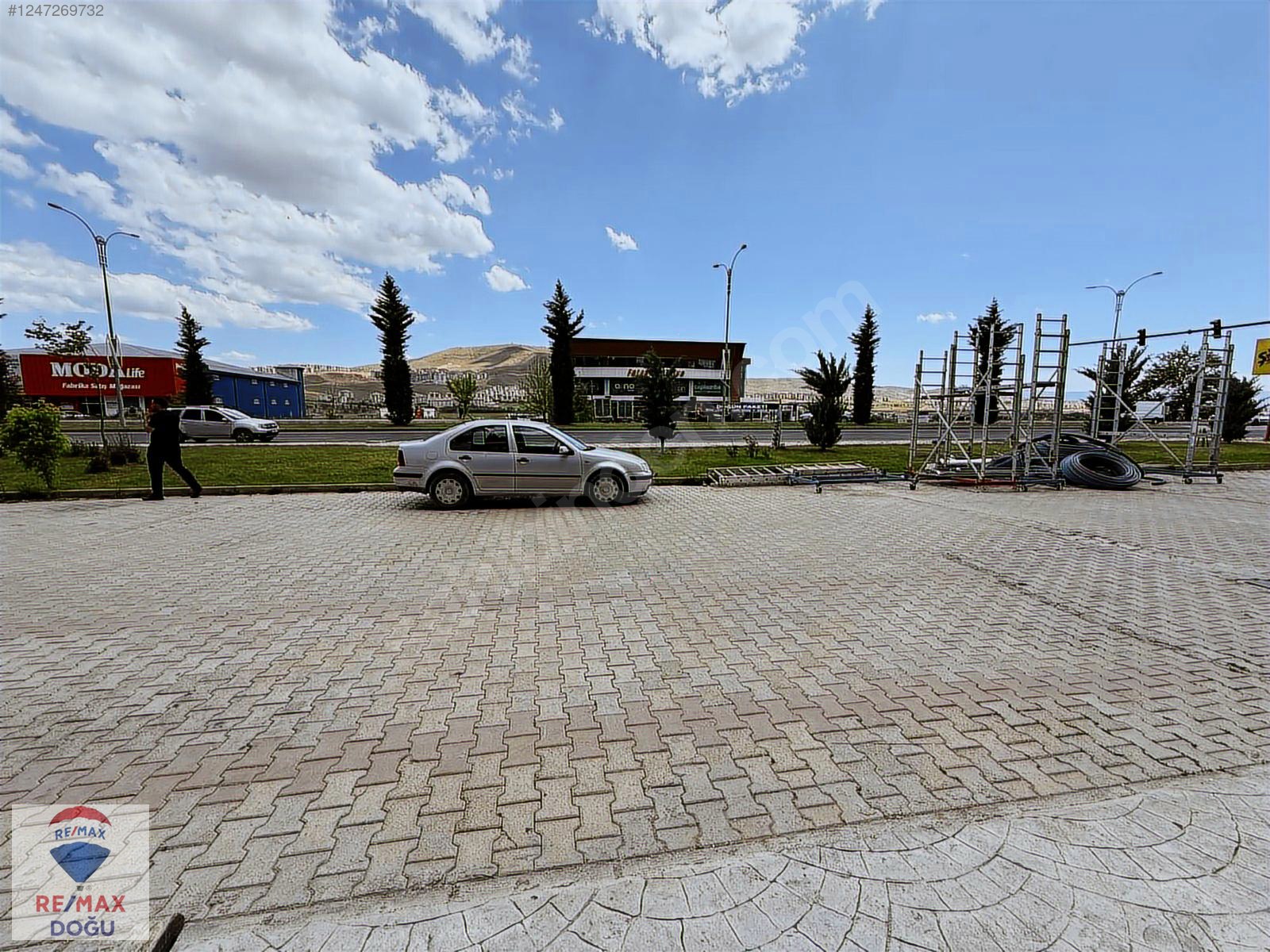 REMAX DOĞU'DAN MALATYA CADDESİ'NDE 500 M2 HAZIR KURULU MAĞAZA !! - ELAZIĞ MERKEZ fotoğraf 8