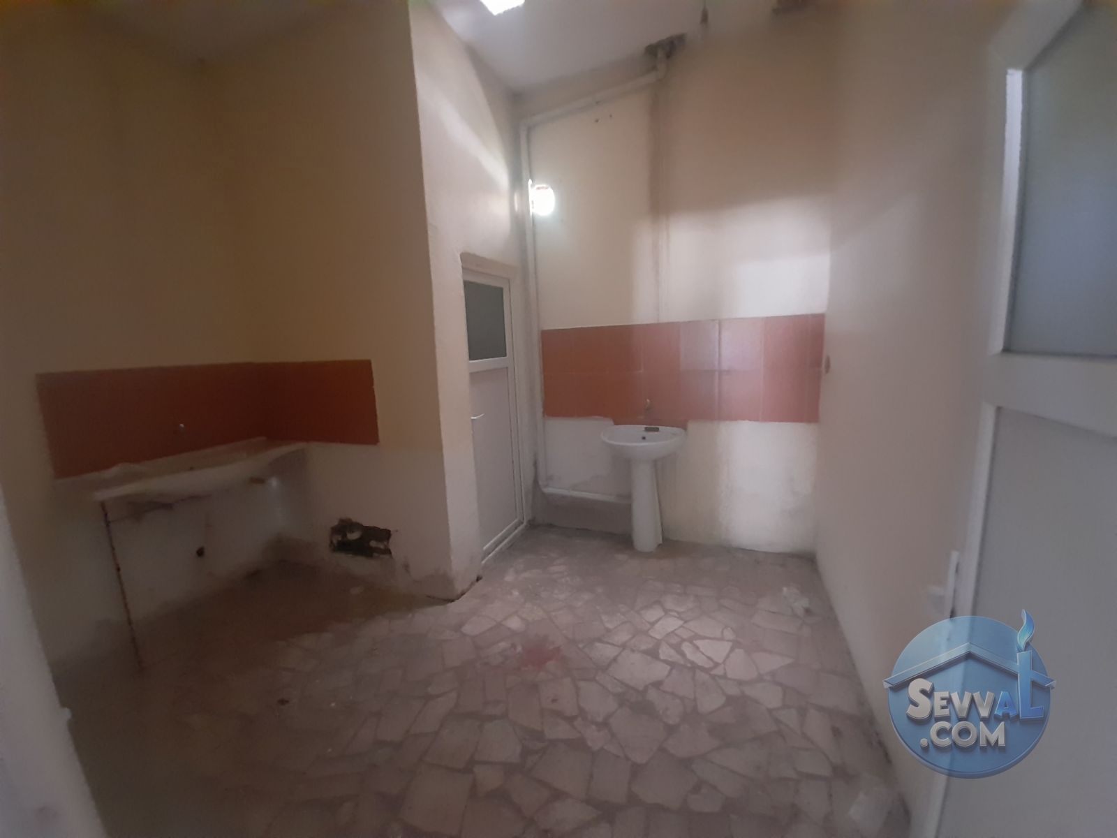 KÖRFEZ YAVUZ S.S MH. CADDEYE CEPHE HASTANE CİVARI KİRALIK DÜKKAN - Kocaeli Körfez fotoğraf 5