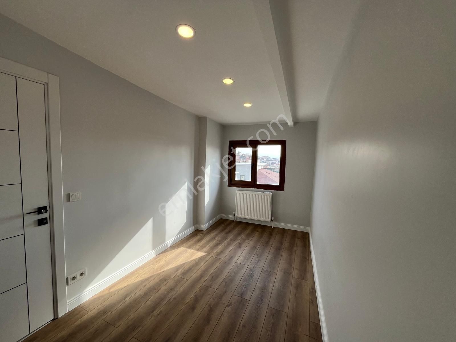 Baki Emlaktan Atalarda Geniş Dublexs 5+2 Daire - İSTANBUL KARTAL fotoğraf 16