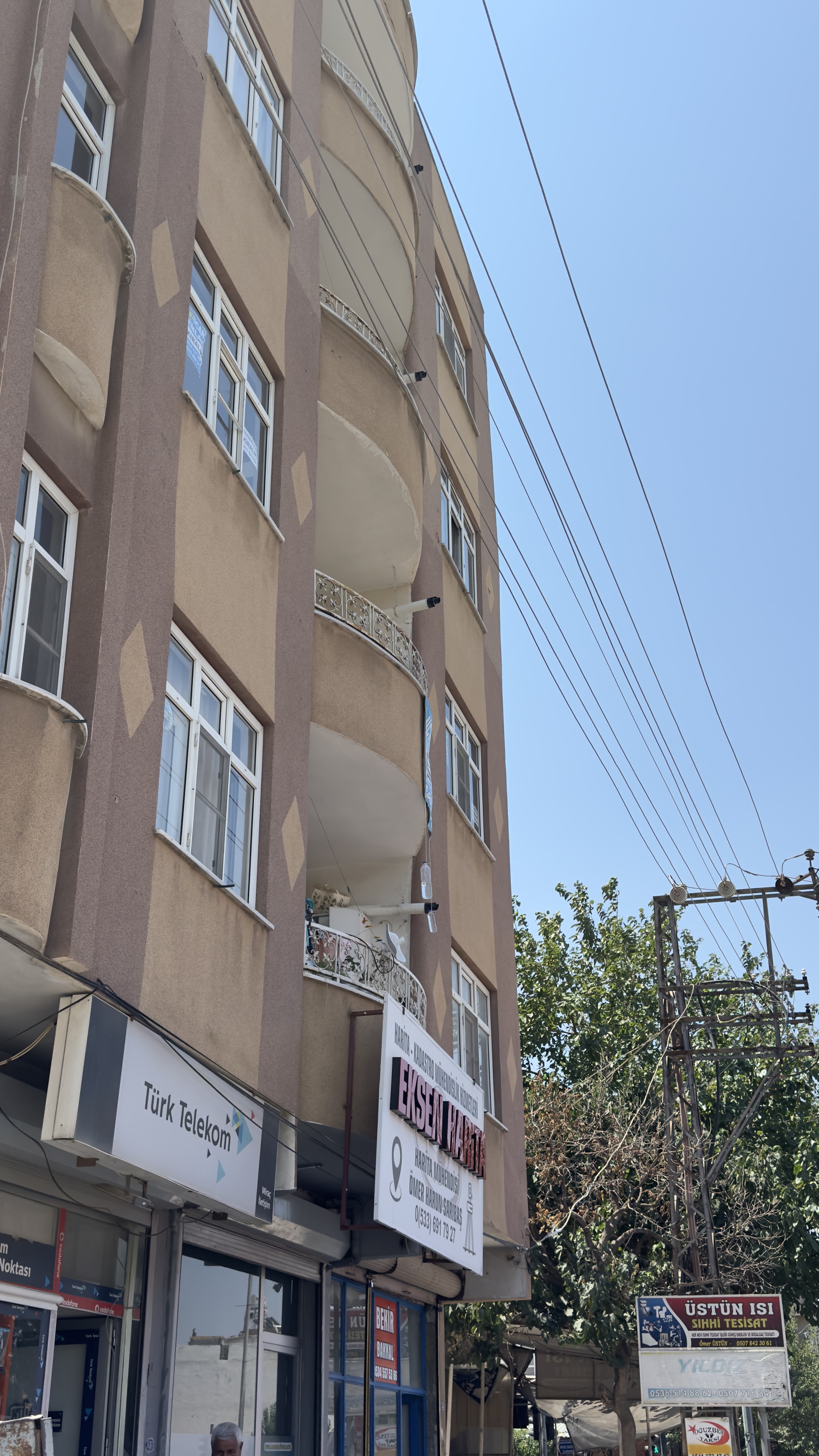 ÖZGÜRoğlu EMLAK ,tan SATILIK 3+1 YÜKSEK GİRİŞ DAİRE - KİLİS MERKEZ fotoğraf 2