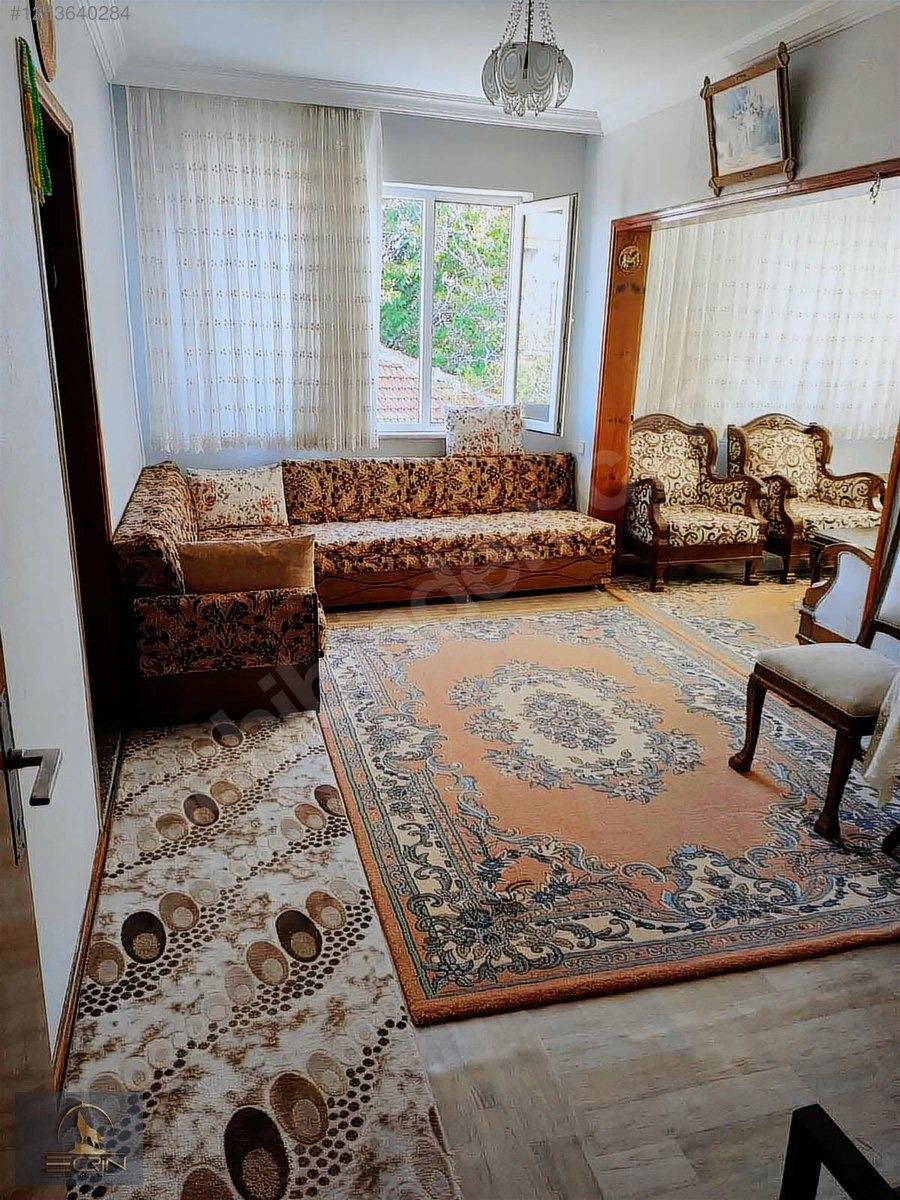 Fatih mahallesi 2 katlı müstakil ev satılık bahçeli - UŞAK MERKEZ fotoğraf 4