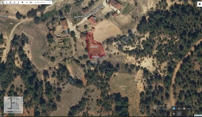 TARLA FİYATINA KARABEYLİ KÖYÜNDE 898 m2 ACİL SATILIK ARSA - UŞAK MERKEZ fotoğraf 4