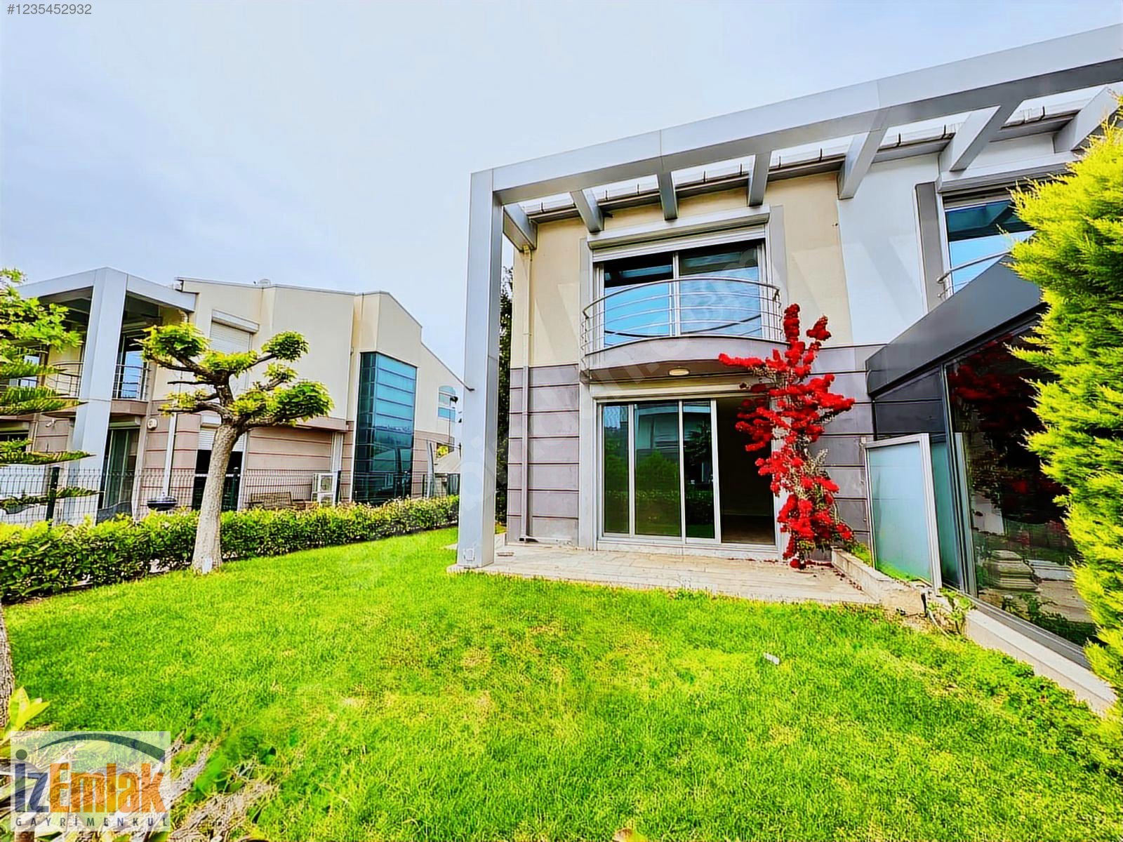 İz Emlak Forum'un Hemen Yanında Sitede 4+2 Bakımlı Villa - İZMİR BORNOVA fotoğraf 12