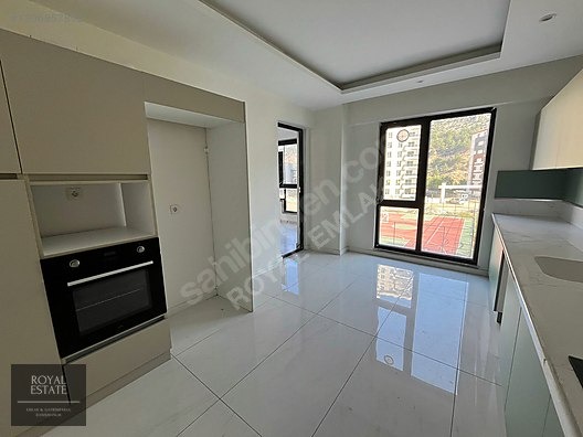 ROYAL EMLAK'TAN Göllü Bağları Mahallesinde Kiralık 3+1 Daire - AMASYA MERKEZ fotoğraf 4