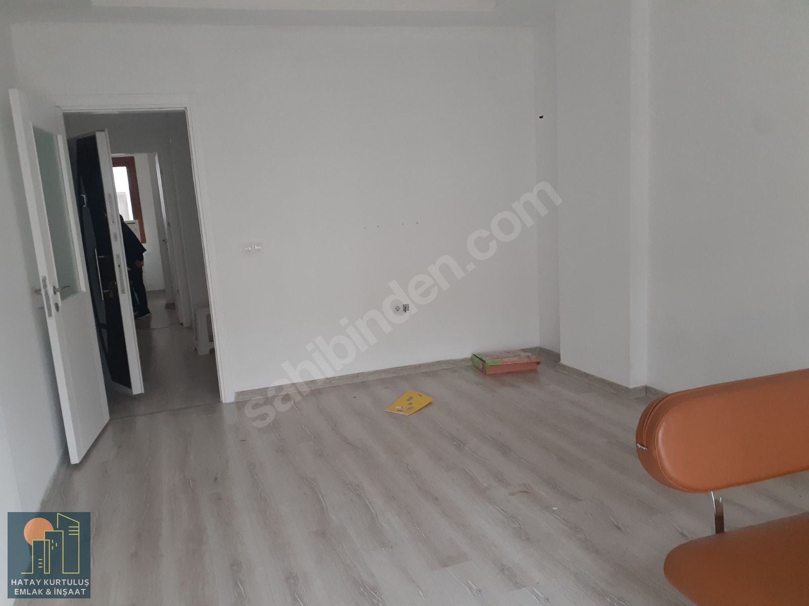 KURTULUŞ EMLAKTAN YENİŞEHİR MAHALLESİNDE SATILIK ARA KAT DAİRE - HATAY İSKENDERUN fotoğraf 2
