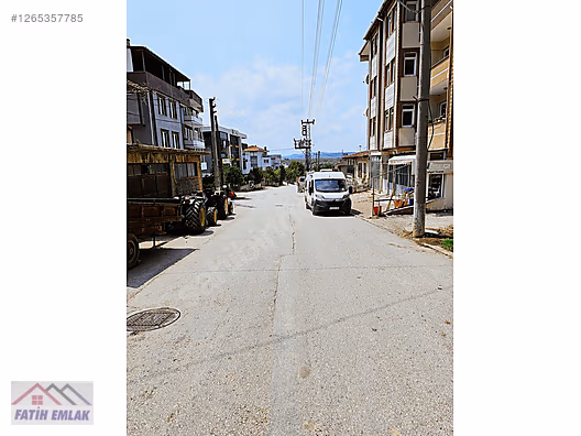 HARİKA KONUM YOL ÜZERİ İÇİNDE 2KATLI EV OLAN 243 m2 İMARLI ARSA
