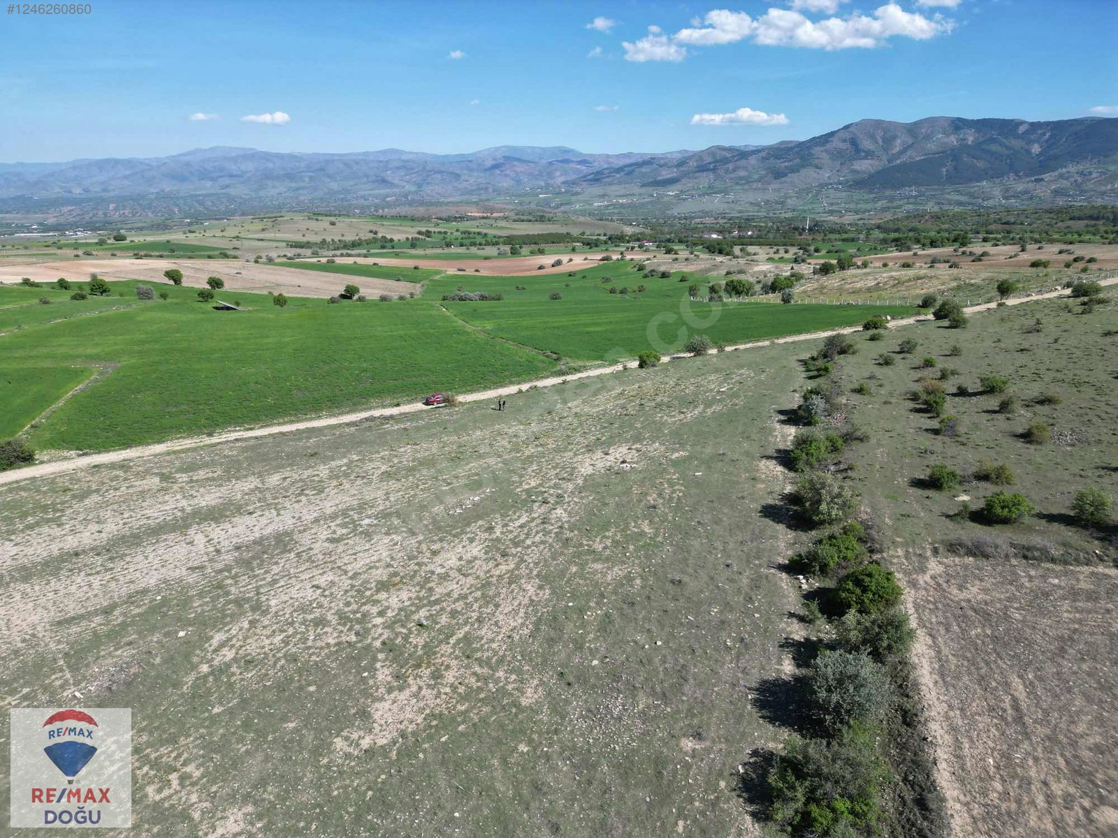 REMAX DOĞU'DAN AKÇAKALE KÖYÜNDE 2.735 M2 SATILIK TARLA - ELAZIĞ MERKEZ fotoğraf 3