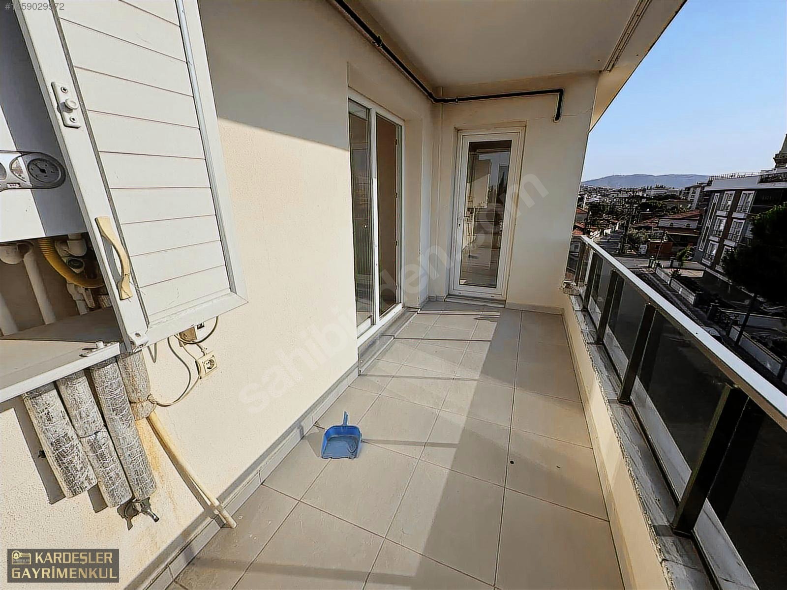 SATILIK CUMHURİYET MAHALLESİNDE 3 KAT DAİRE - MANİSA AKHİSAR fotoğraf 3