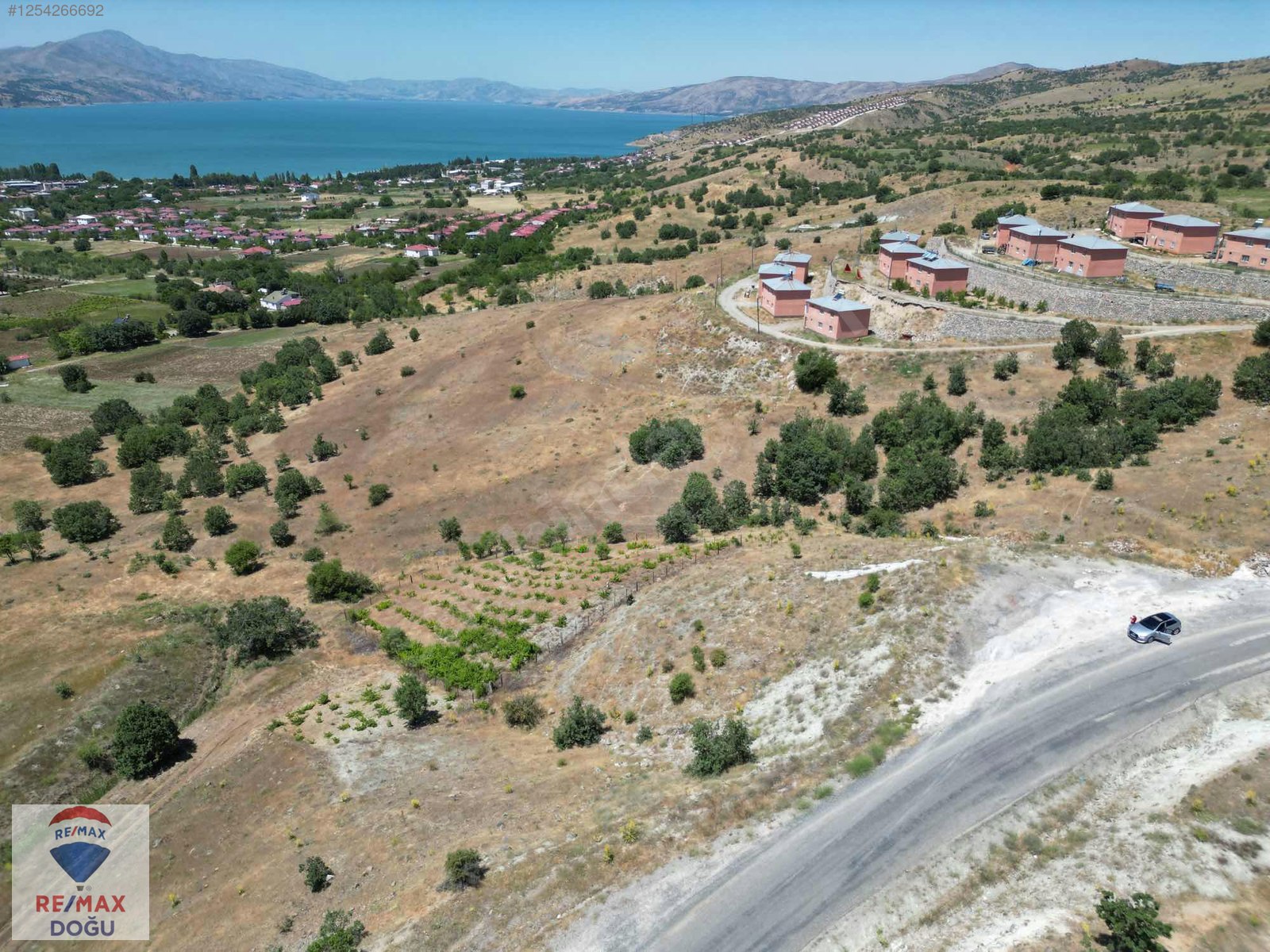 REMAX DOĞU'DAN GEZİN'DE SATILIK MANZARALI ARAZİ - ELAZIĞ MADEN fotoğraf 6