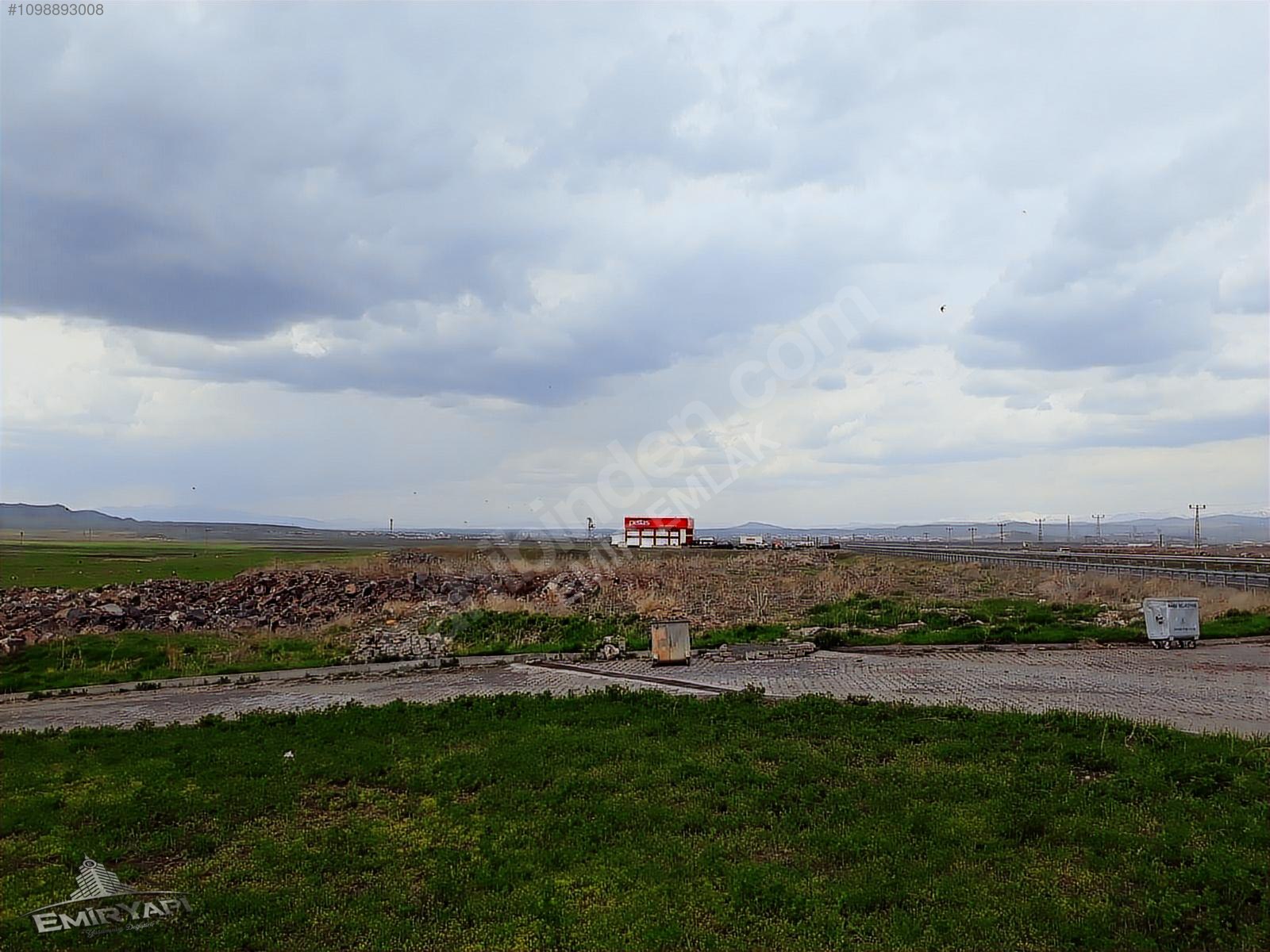 EMİR EMLAK'TAN KURUMSALA SATILIK 1000 M2 KÖŞE BAŞI ARSA - KARS MERKEZ fotoğraf 3