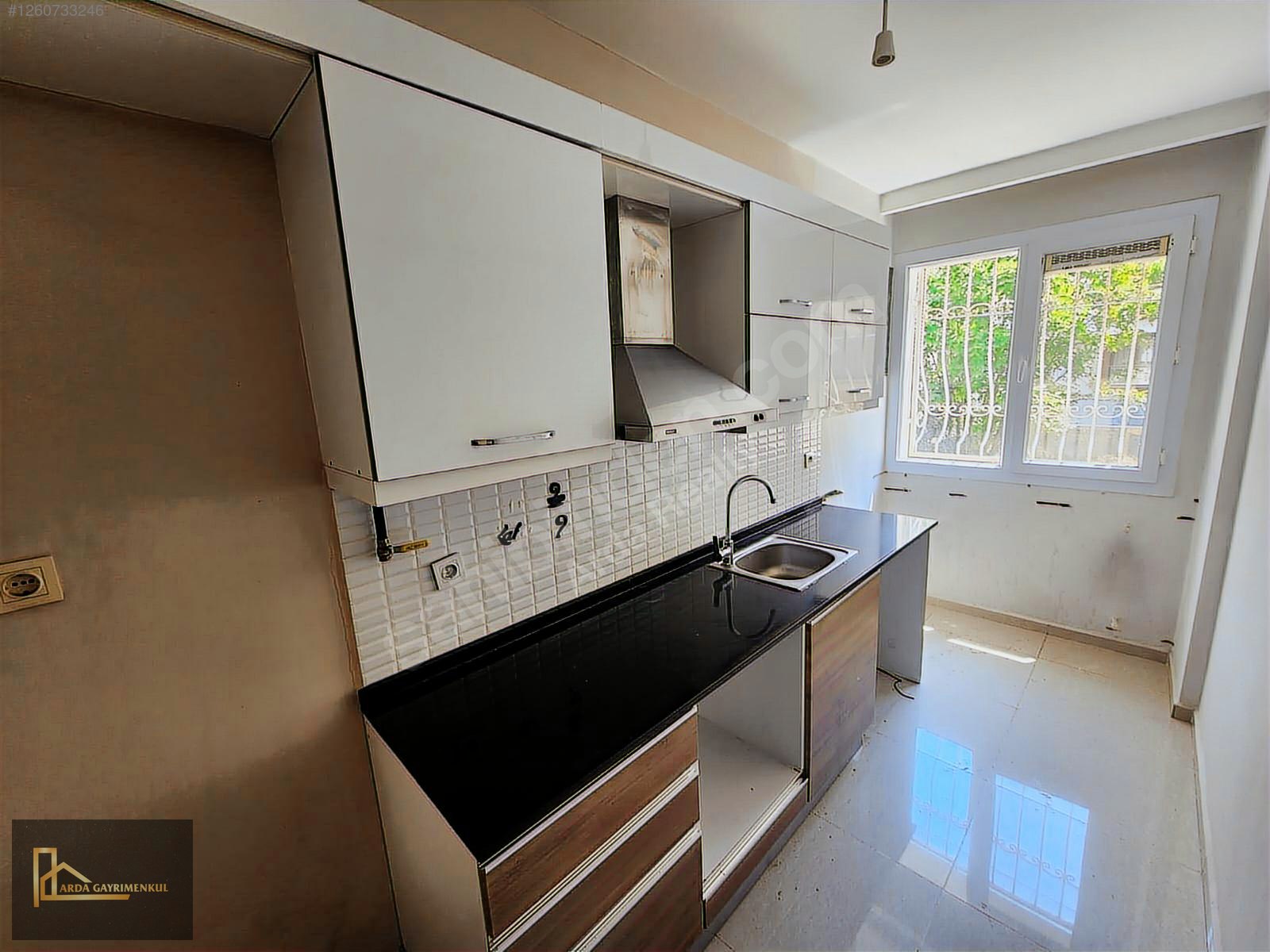 ANADOLU CADDESİ PARALELİ KAPALI OTOPARKLI YENİ BİNA 2+1 90 M2 - İZMİR KARŞIYAKA fotoğraf 5