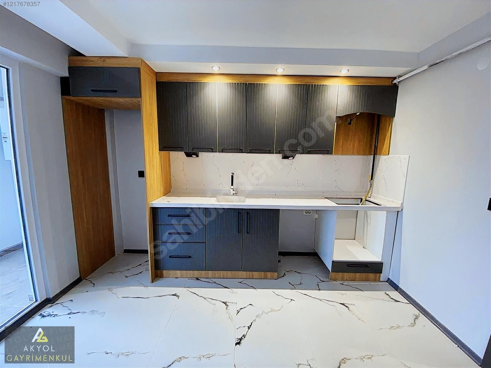 AKYOL'DAN ZAFERTEPEDE SATILIK GARAJLI GENİŞ SIFIR 2+1 DAİRE - KÜTAHYA MERKEZ fotoğraf 11