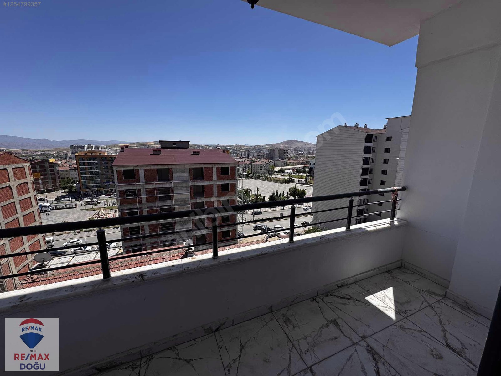 [REMAX DOĞU] VALİLİK KARŞISINDA GENİŞ SIFIR 3+1 SATILIK DAİRE - ELAZIĞ MERKEZ fotoğraf 2