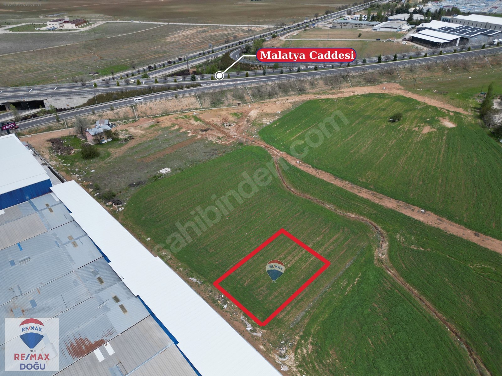 [REMAX DOĞU] MALATYA CADDESİNDE SATILIK TİCARİ İMARLI ARSA - ELAZIĞ MERKEZ fotoğraf 2