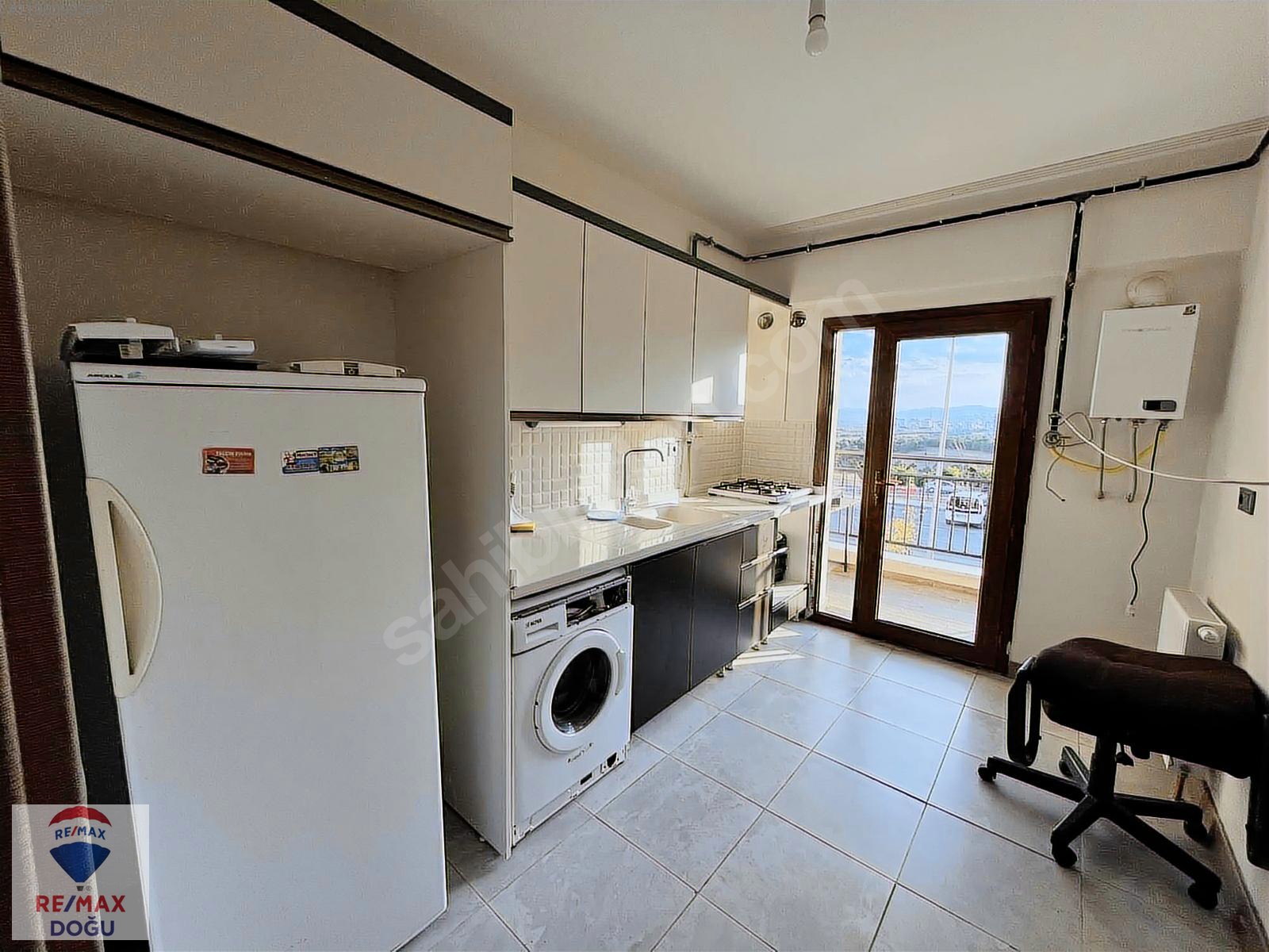 REMAX DOĞUDAN 90 M2 ZAFRAN TOKİ 2+1 SATILIK DAİRE - ELAZIĞ MERKEZ fotoğraf 3