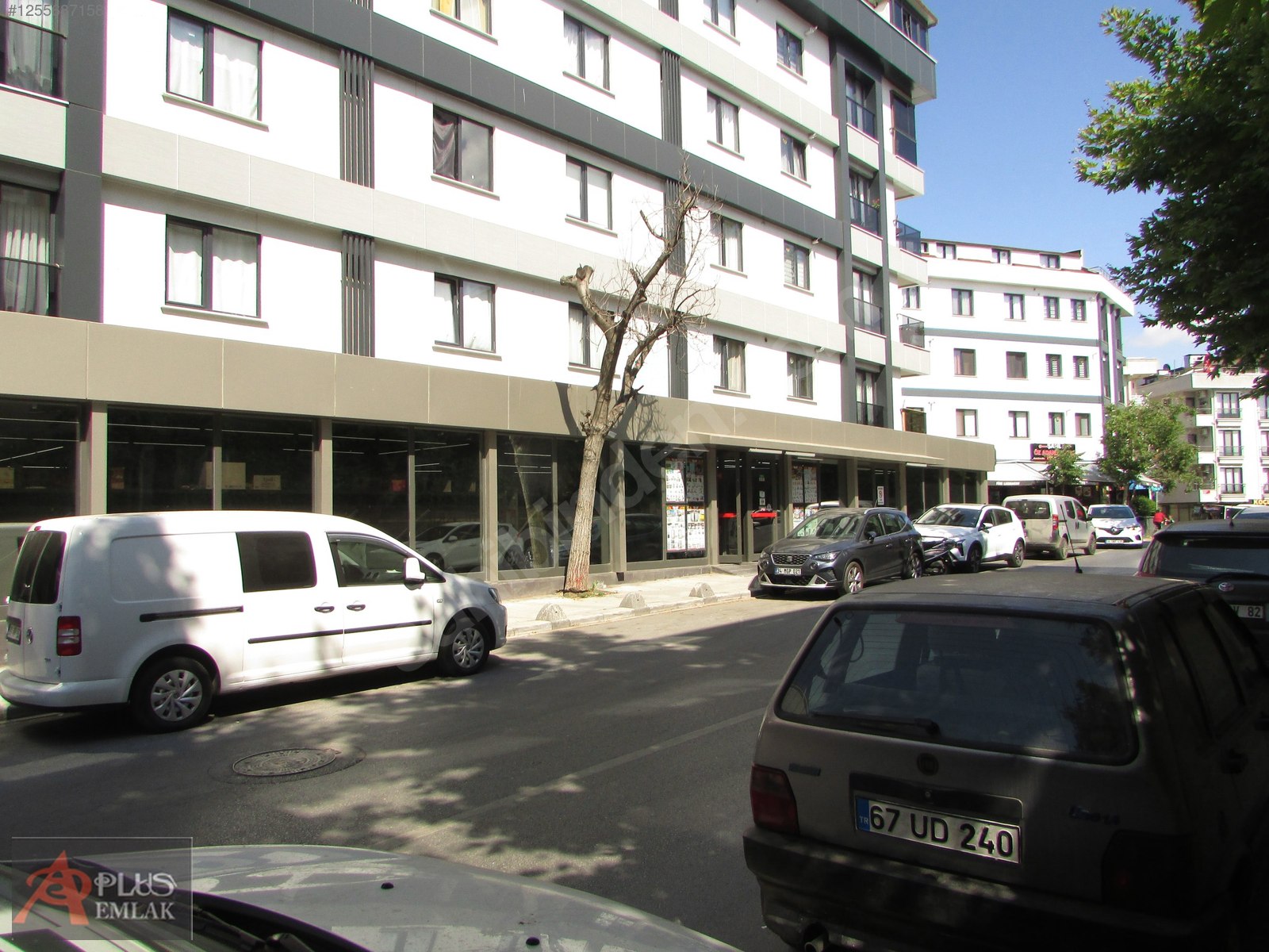 Cadde üzerinde iskanlı 250m2 depolu kiracılı 18000000tl - İSTANBUL ÇEKMEKÖY fotoğraf 4