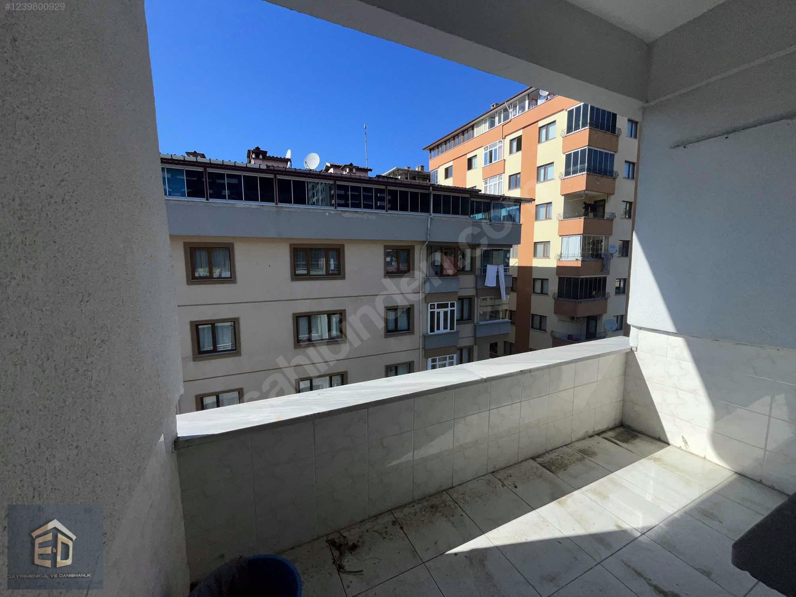 İRFANLI MAHALLESİNDE SATILIK 5+2 DOĞALGAZLI DUBLEX DAİRE - TRABZON OF fotoğraf 4