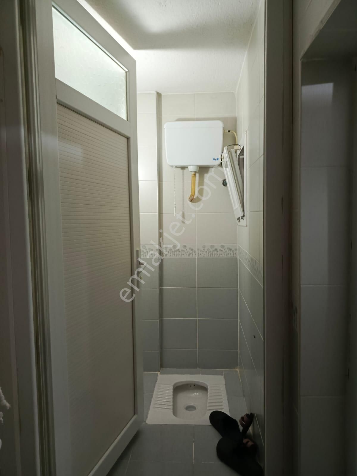 Onur Mahallesin Den Cevre Yoluna Çıkmadan Sağ Da 3 Katlı 3.kat Yarım İmarlı Plan - İZMİR BAYRAKLI fotoğraf 3