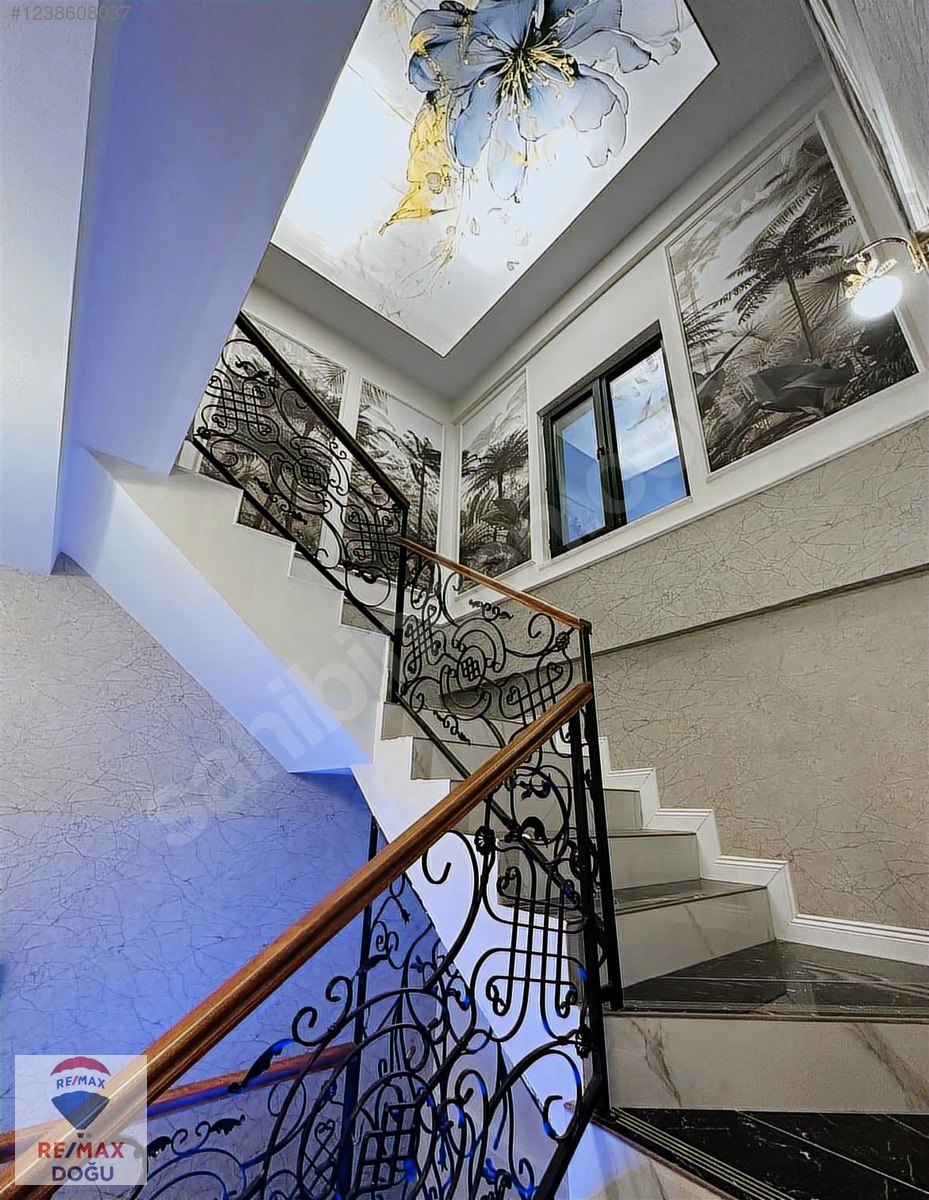 REMAX DOĞU'DAN SÜRSÜRÜ MAHALLESİNDE SATILIK 5+1 LÜX VİLLA - ELAZIĞ MERKEZ fotoğraf 9