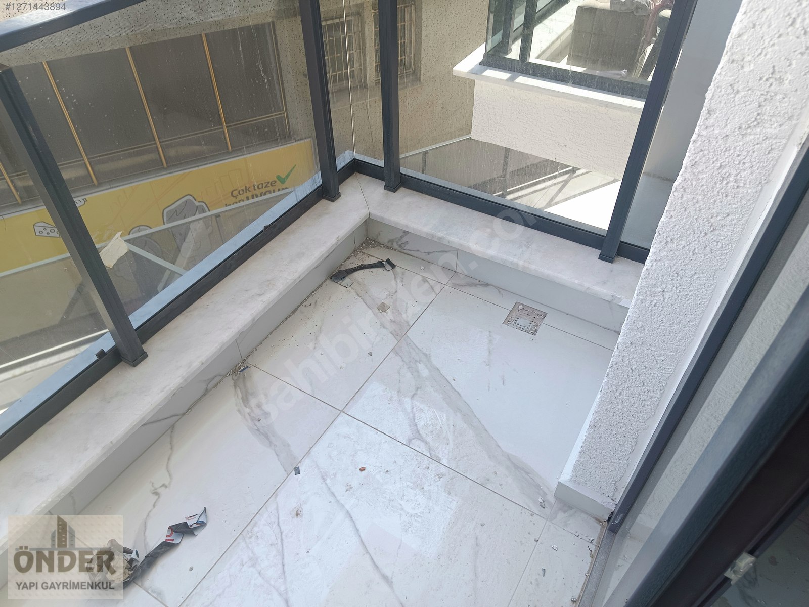 YAKACIK MEYDANDA SATILIK 3+1 DAİRE - İSTANBUL KARTAL fotoğraf 6