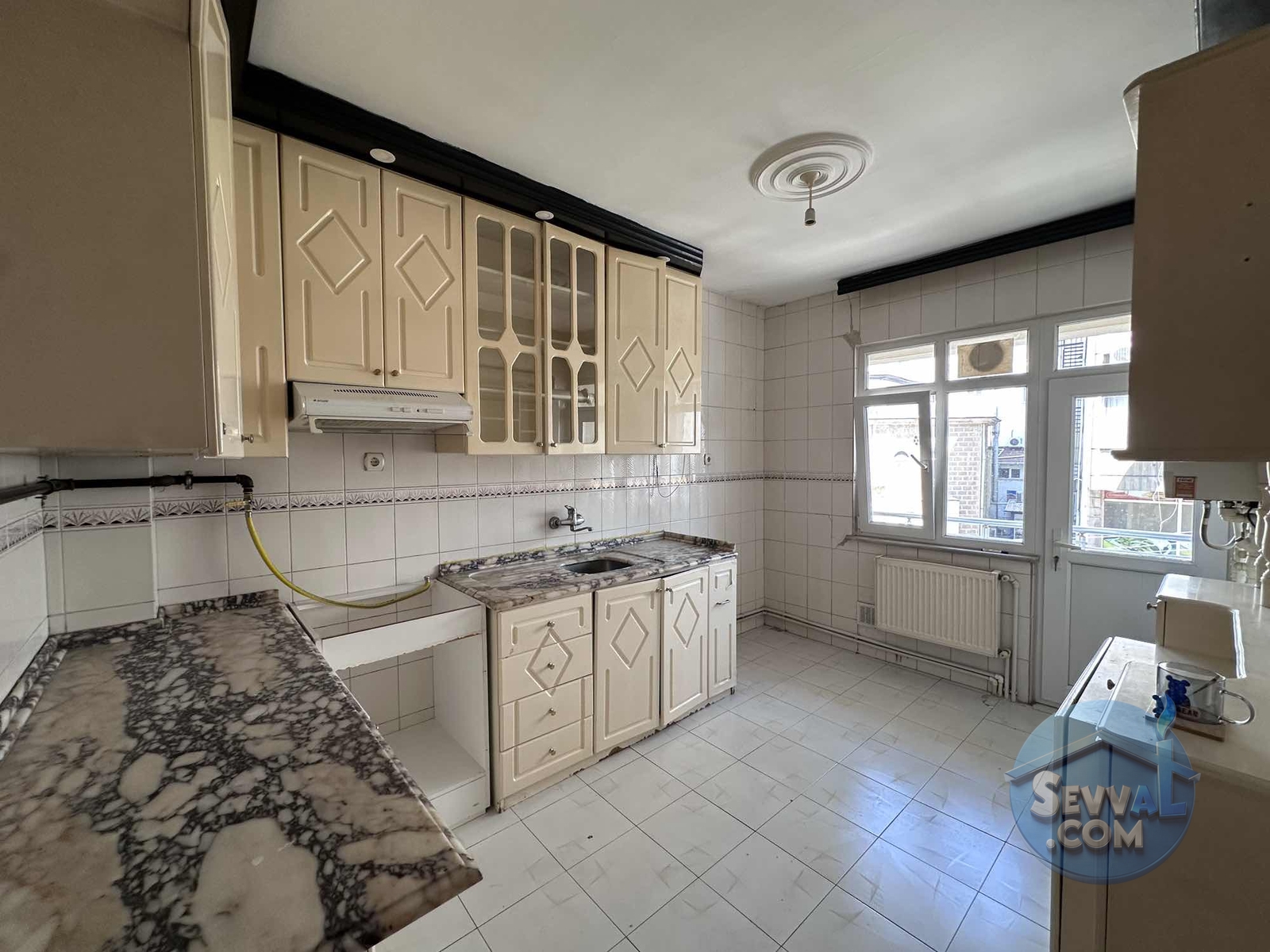 ENKA'dan TUĞRUL CAD. Üzeri KİRALIK 2+1 ASANSÖRLÜ DAİRE - Kocaeli Körfez fotoğraf 8