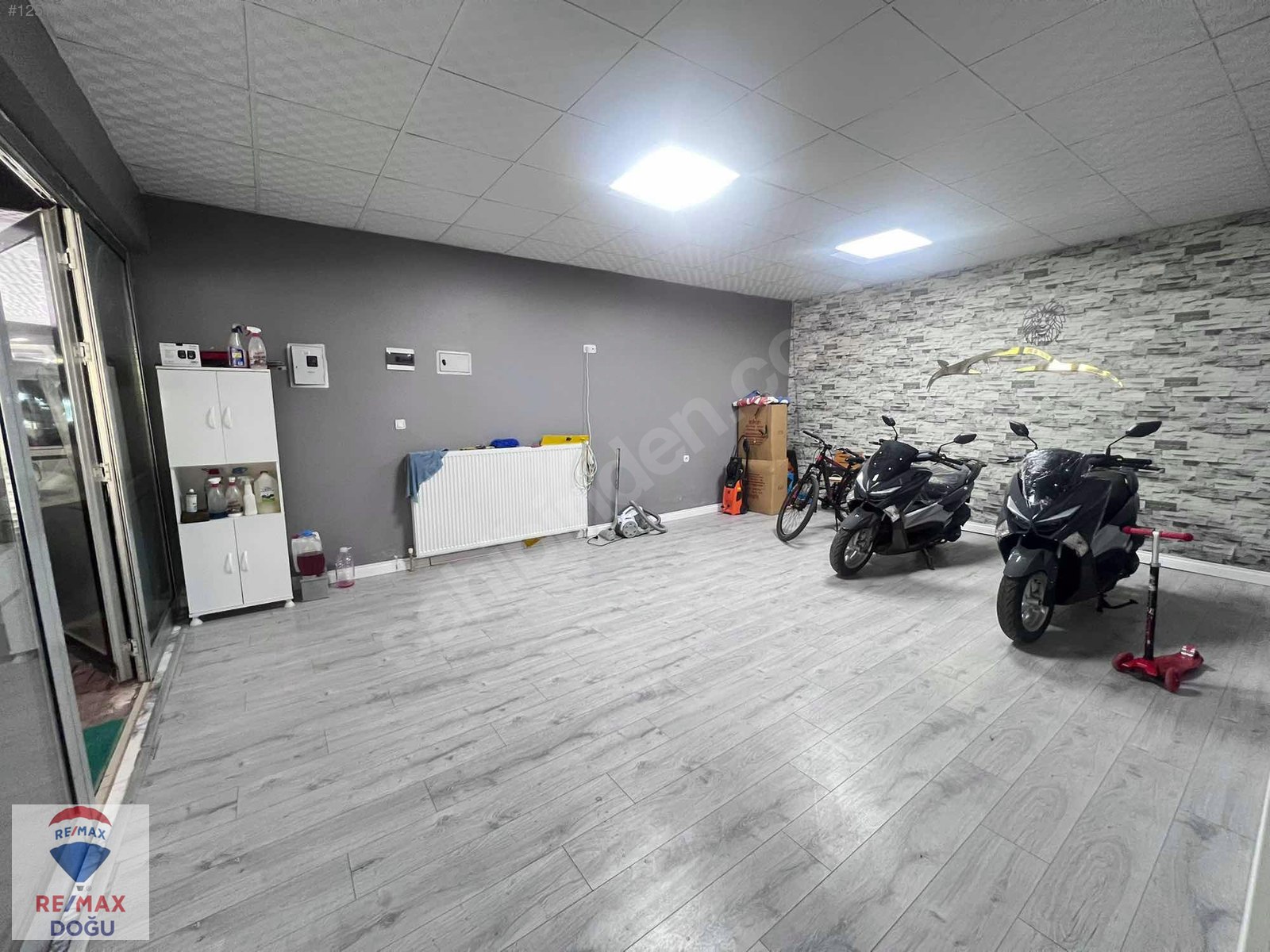 REMAX DOĞUDAN GALERİCİLER SİTESİ 2.SOKAK SATILIK GALERİ DÜKKANI - ELAZIĞ MERKEZ fotoğraf 2