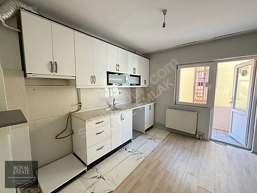 ROYAL EMLAKTAN BAHÇELERİÇİNDE KİRALIK 2+1 DAİRE - AMASYA MERKEZ fotoğraf 4