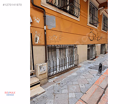 VELİEFENDİ MAHLESİNDE SATILIK DAİRE 2+1 - İSTANBUL ZEYTİNBURNU fotoğraf 6