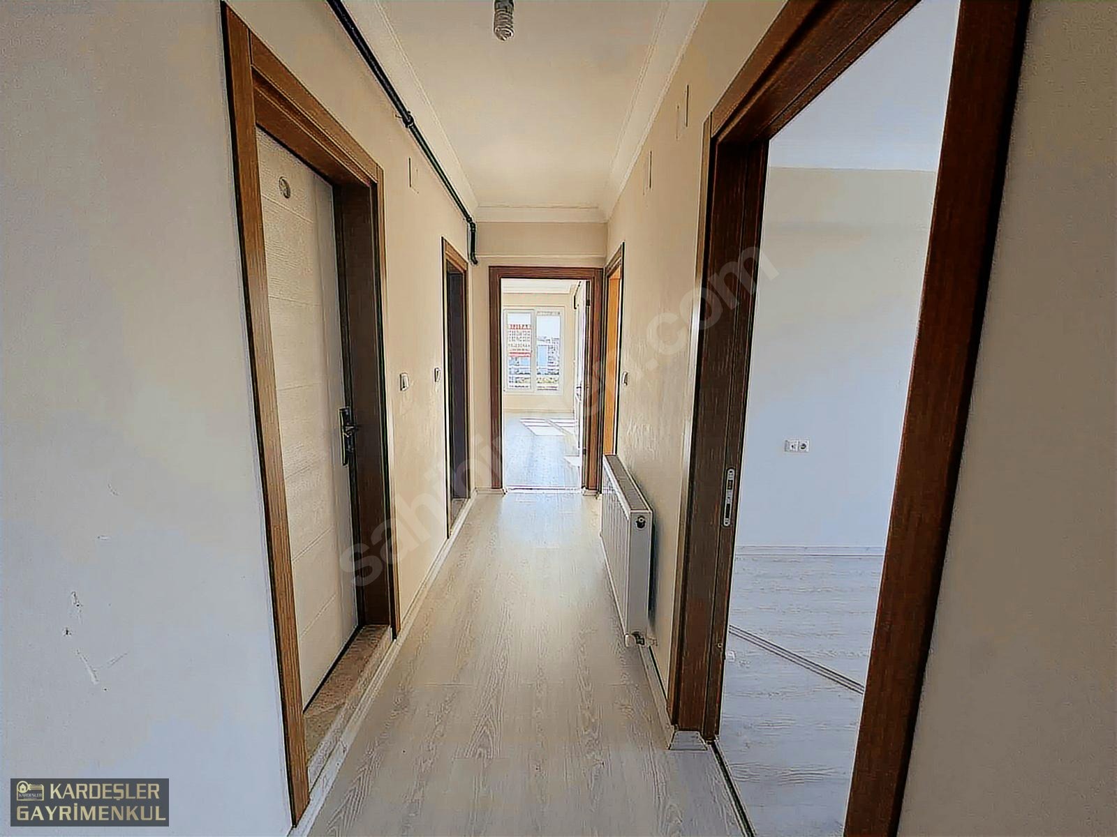 SATILIK CUMHURİYET MAHALLESİNDE 3 KAT DAİRE - MANİSA AKHİSAR fotoğraf 4
