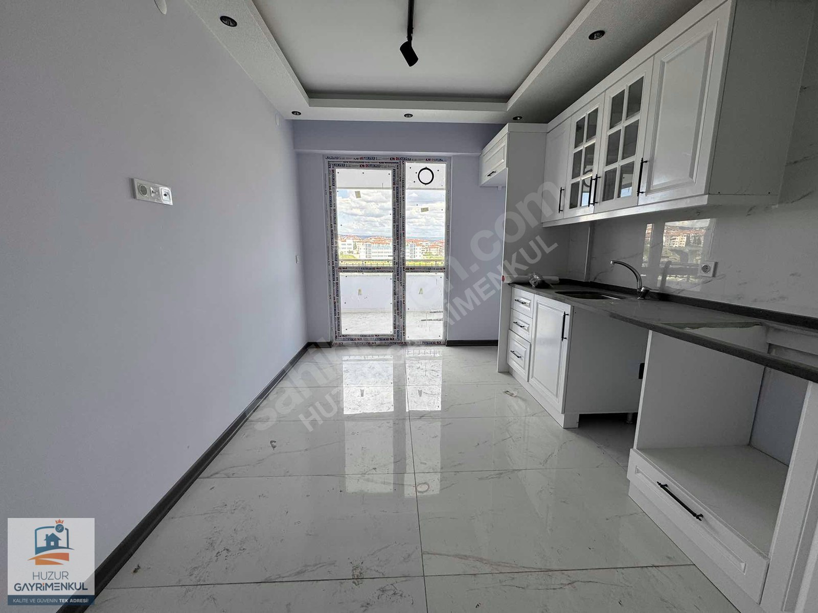 500EVLER BAHÇELİEVLER MAH. KANYON'da 2.KAT 4+1 160M2 DAİRE - KARABÜK MERKEZ fotoğraf 3