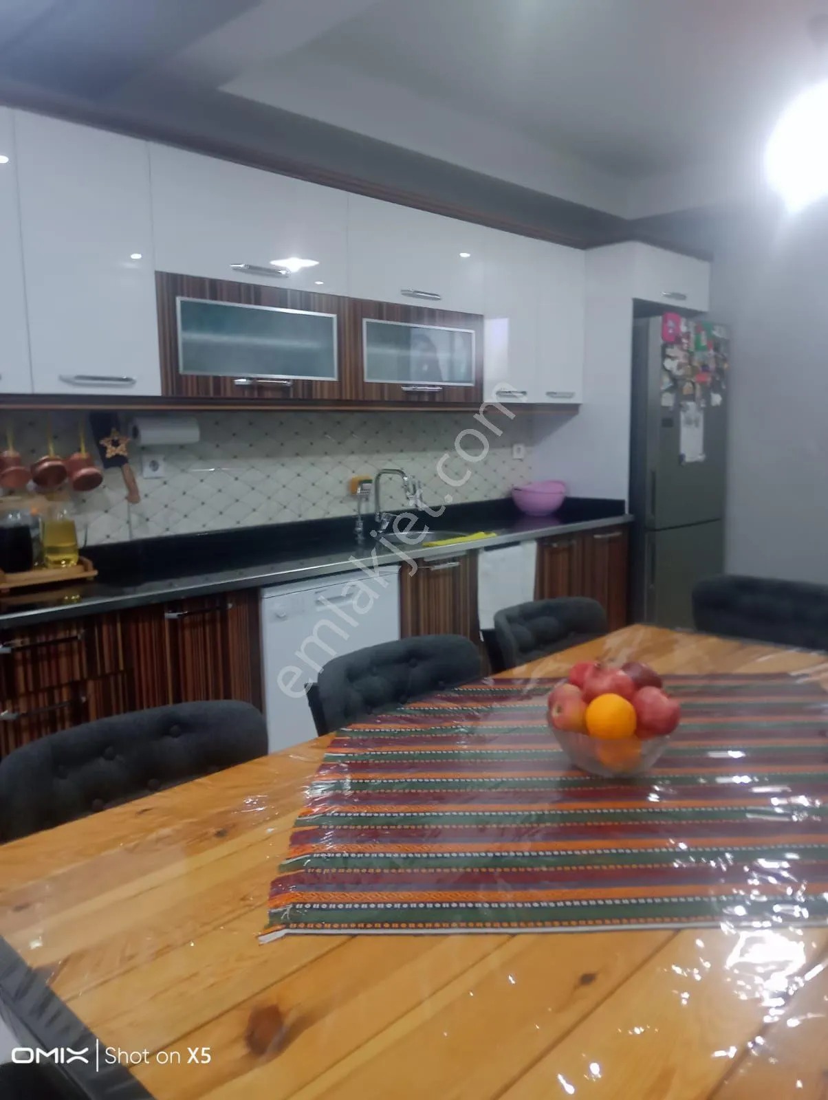 İzmir Torbalı Torbalı Mahallesinde 3+1 Arakat Daire Satılık