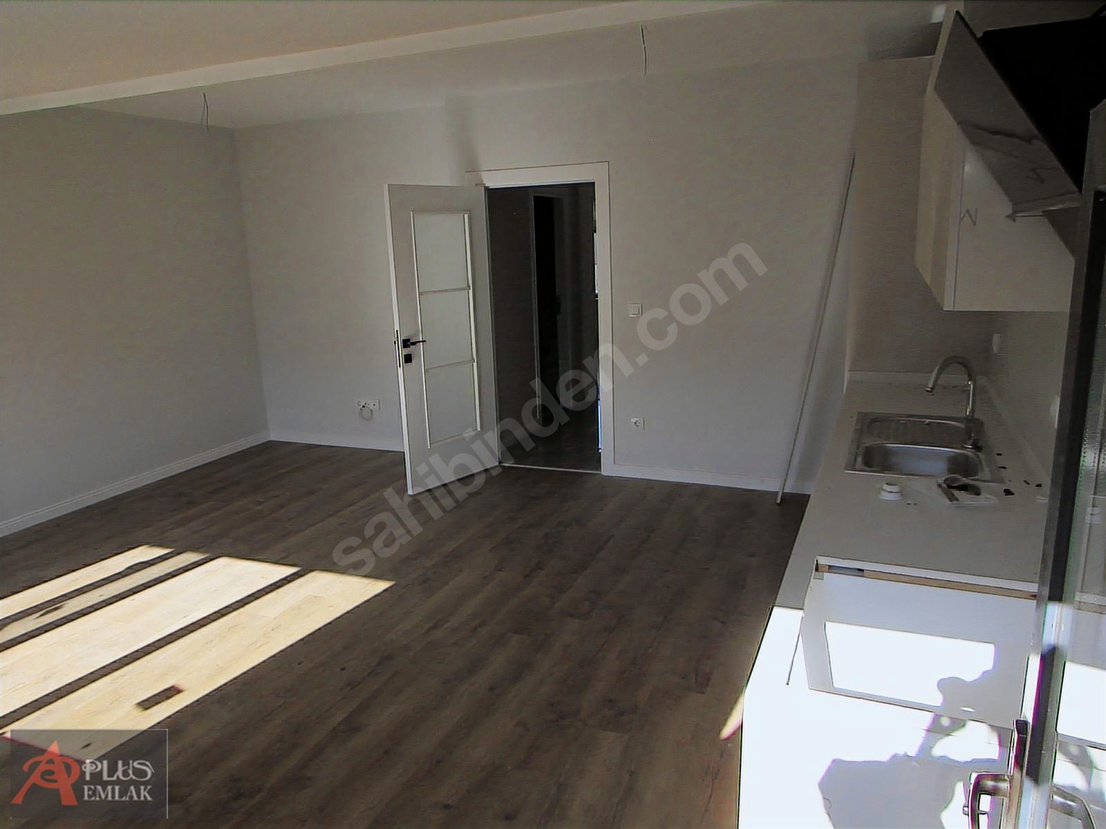 İKİ AYRI DAİRE ŞEKLİNDE 4+2 ASANSÖRLÜ 190M2 GÜNEY CP. 10500000TL - İSTANBUL ÇEKMEKÖY fotoğraf 7