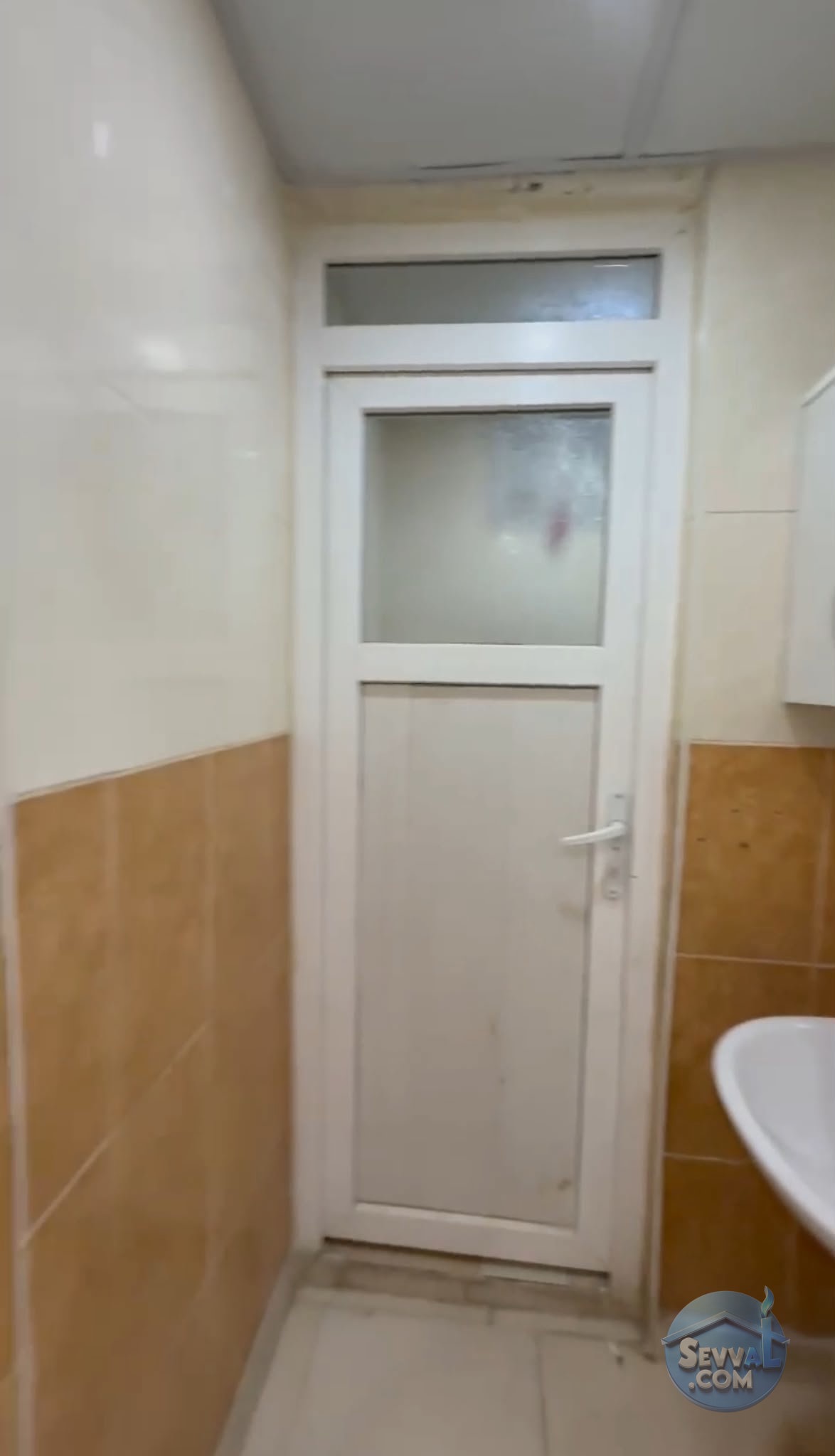 AHMET YESEVİ MAH YÜKSEK GİRİŞ 3+1 D.GAZ KAPIDA  YETKİ NO: 6300012  - ŞANLIURFA HALİLİYE fotoğraf 7