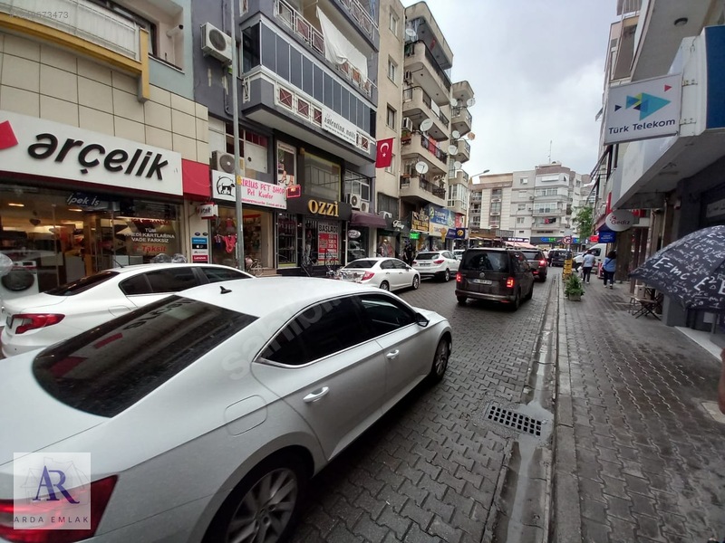 NERGİZ ÇARŞI CADDESİ ÜZERİ KAPALI MUTFAK D.GAZLI 3+1 - 135 M2 - İZMİR KARŞIYAKA fotoğraf 3