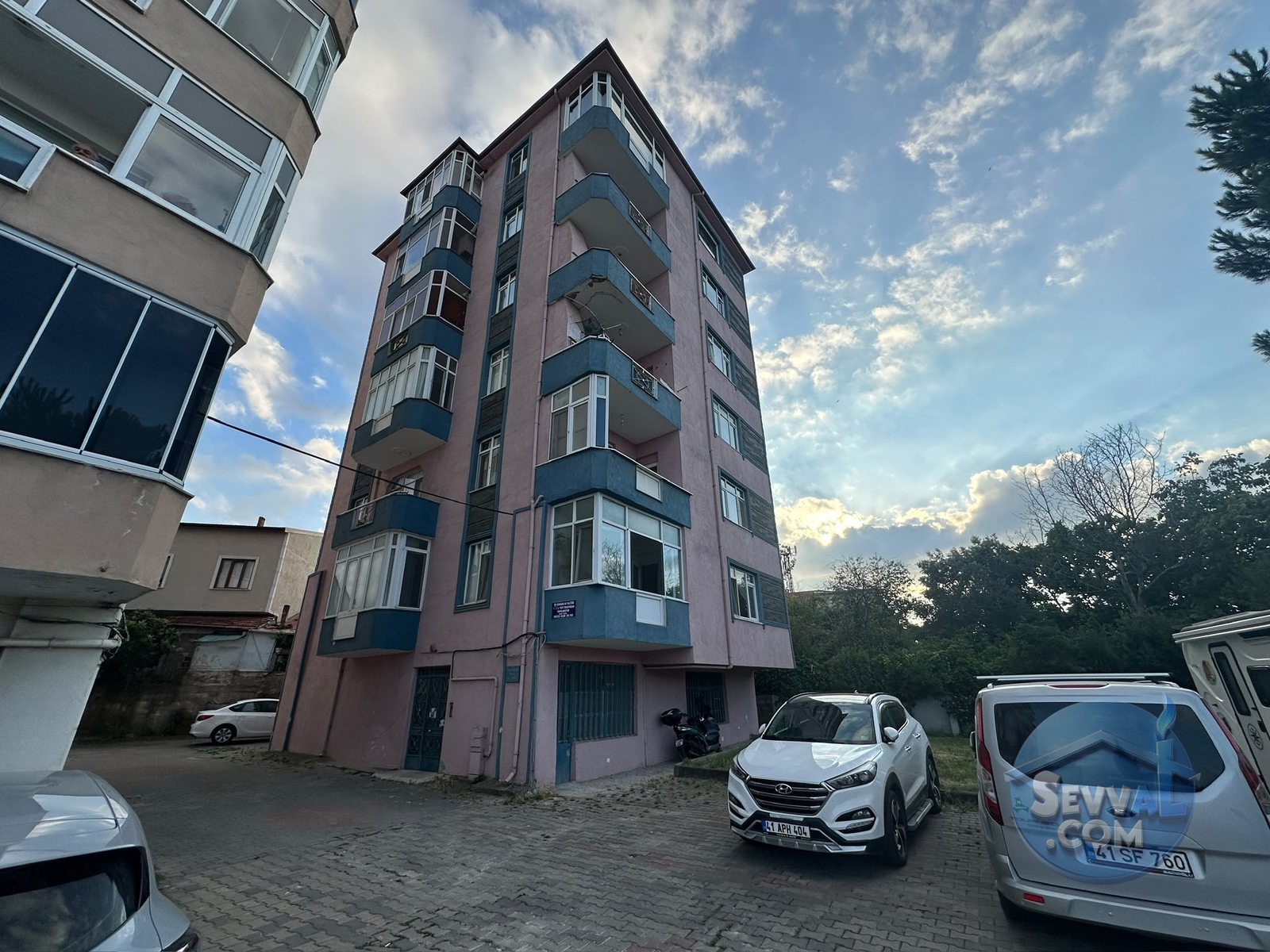 ASKERİYE VE HASTAHANEYE YÜRÜME MESAFESİNDE 3+1 EŞYALI EŞYASIZ - Kocaeli Gölcük fotoğraf 2
