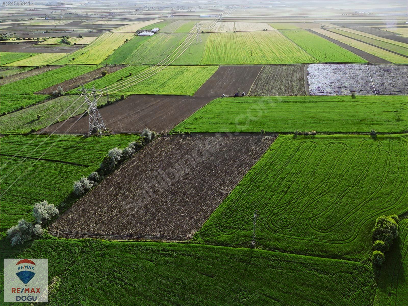 REMAX DOĞU'DAN ERZÜRÜK'DE (UZUNTARLA) MANZARALI 3.7 DÖNÜM TARLA - ELAZIĞ MERKEZ fotoğraf 3