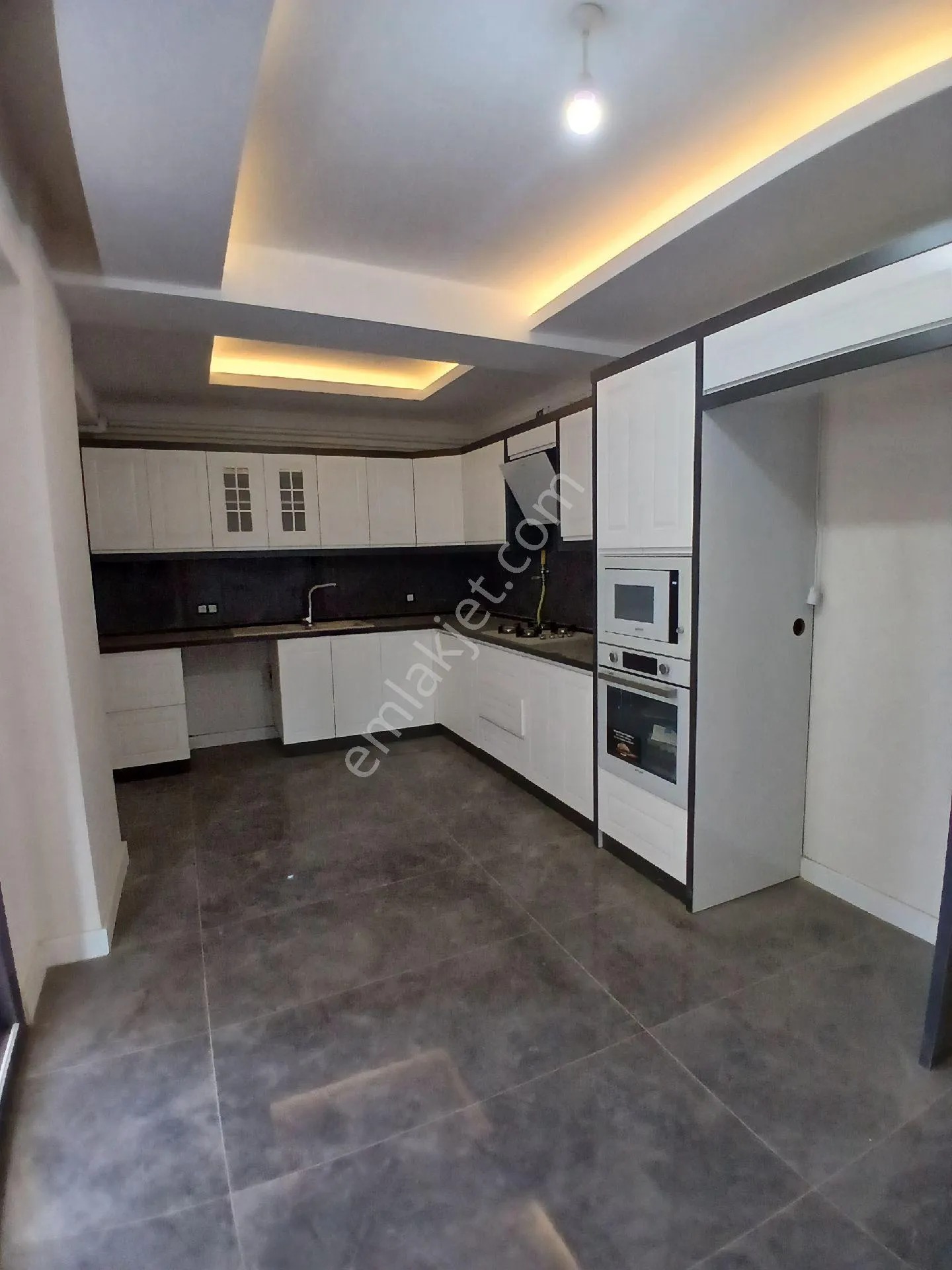 İzmir Torbalı Alpkent Mahallesinde 3+1 140m2 Net Arakat Havuzlu Sitede Daire Sat - İZMİR TORBALI fotoğraf 13