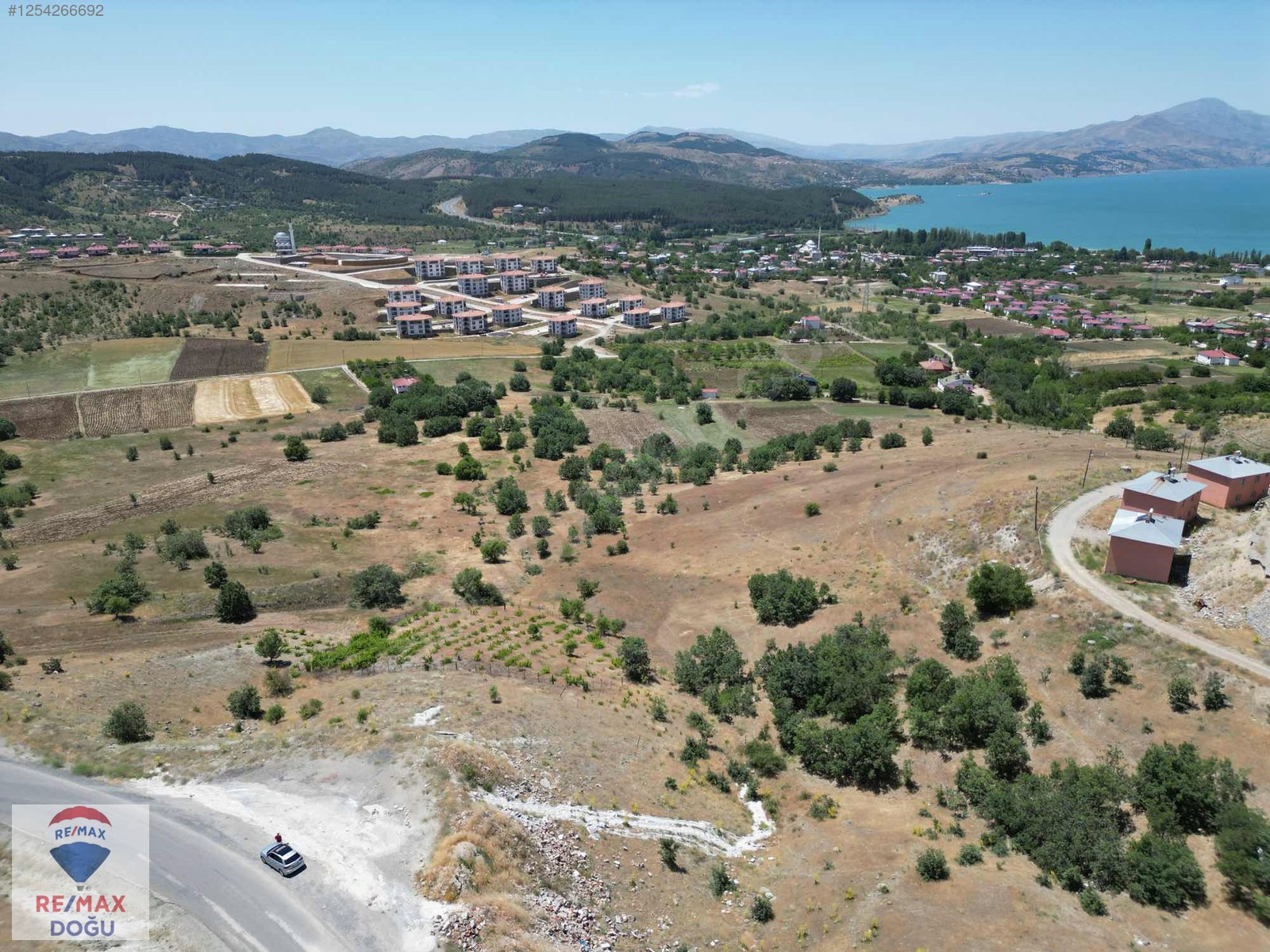REMAX DOĞU'DAN GEZİN'DE SATILIK MANZARALI ARAZİ - ELAZIĞ MADEN fotoğraf 2