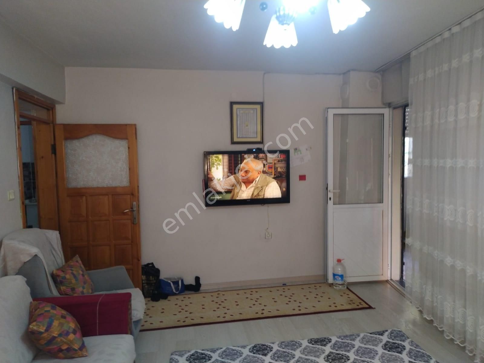 Yenigirne De Satılık Veya Kiralık Daire Ler - Müstakıl Evler - Binalar - İZMİR BAYRAKLI fotoğraf 5