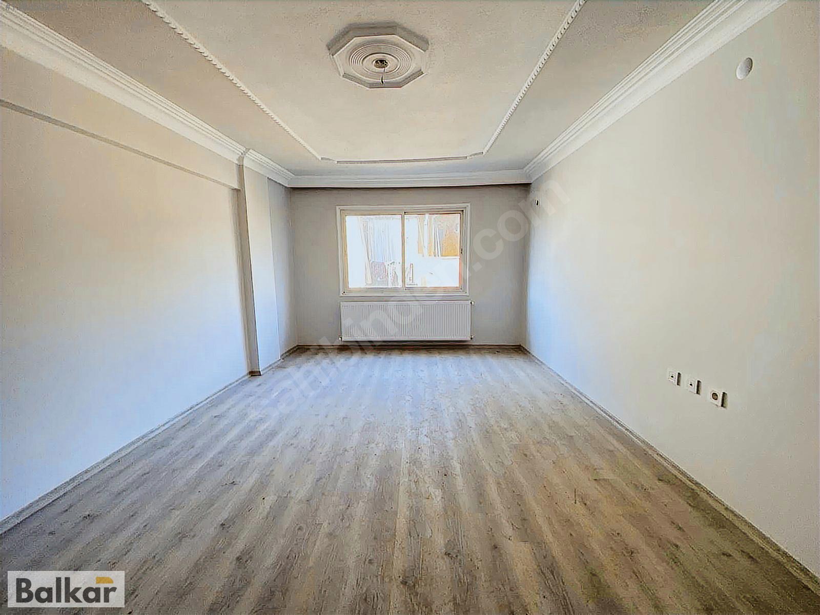 KOZAĞAÇ MAHALLESİ 3+1 ARA KAT KOMPLE TADİLATLI SATILIK DAİRE - İZMİR BUCA fotoğraf 3