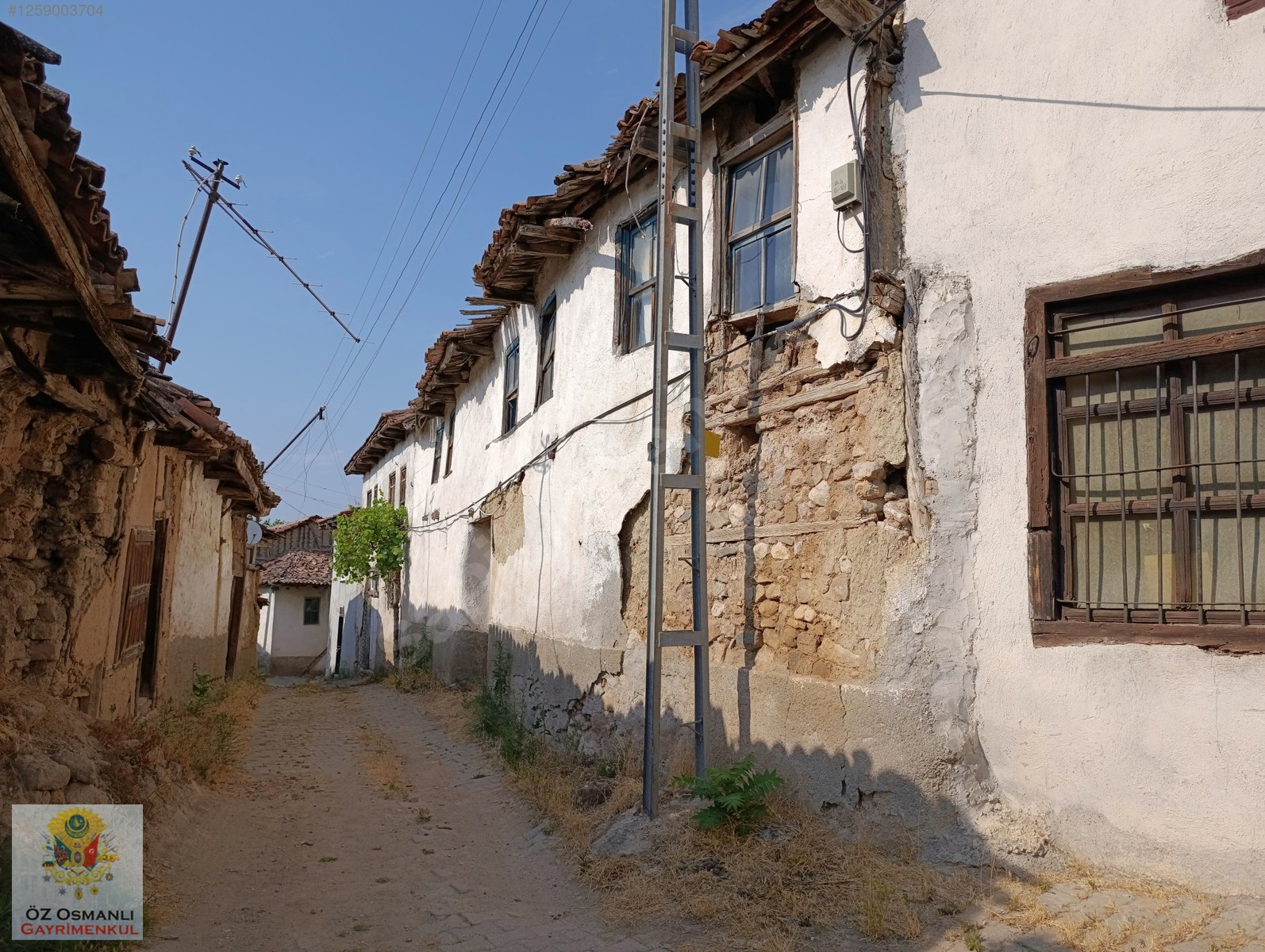 KÖY İÇİ ESKİ EV VE İMARLI ARSASI - BİLECİK SÖĞÜT fotoğraf 5
