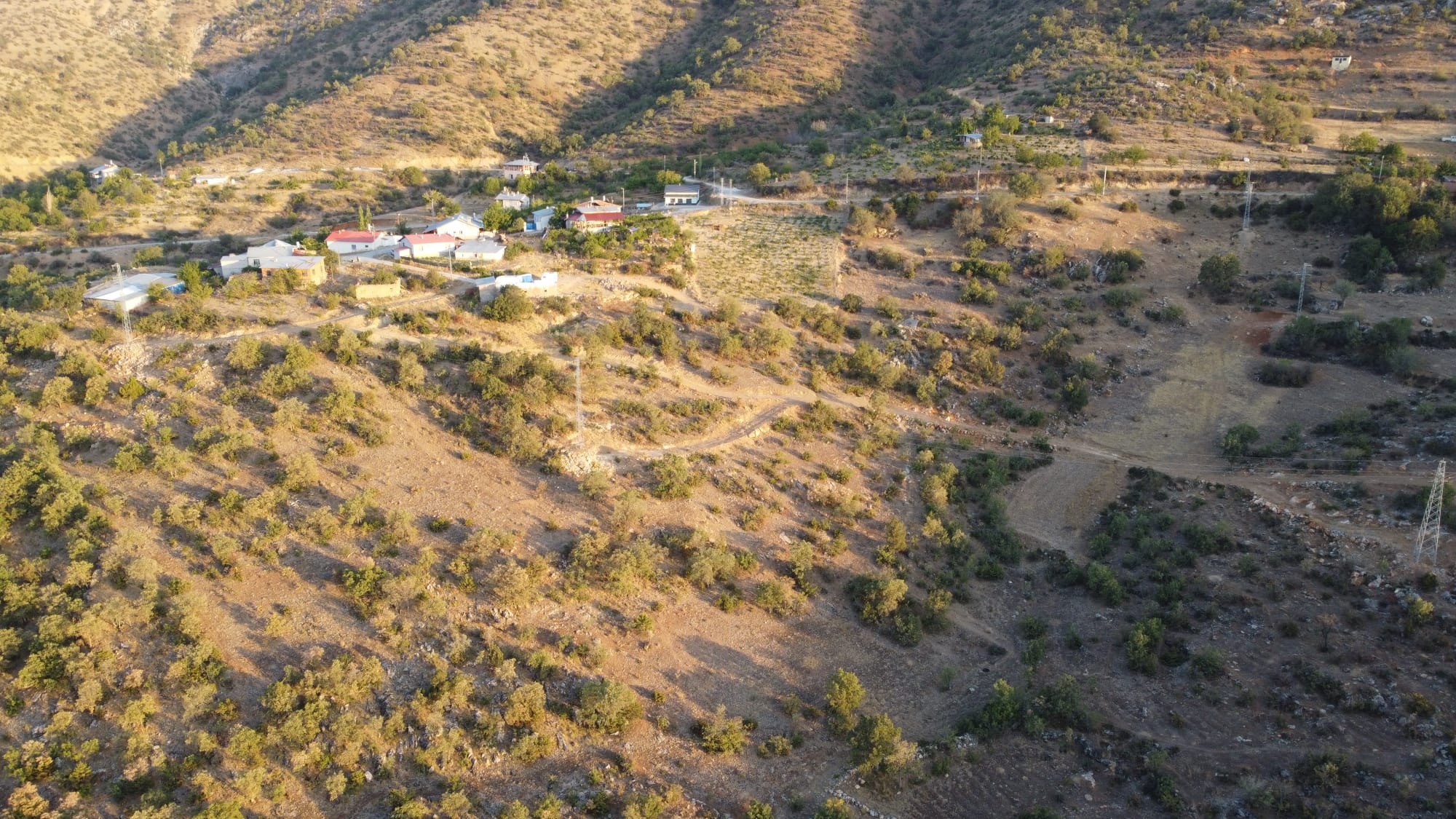 KONYA HADİM DÜLGERLER   KÖYÜNDE 206 M²  BAHÇE  SATILIKTIR - KONYA HADİM fotoğraf 5