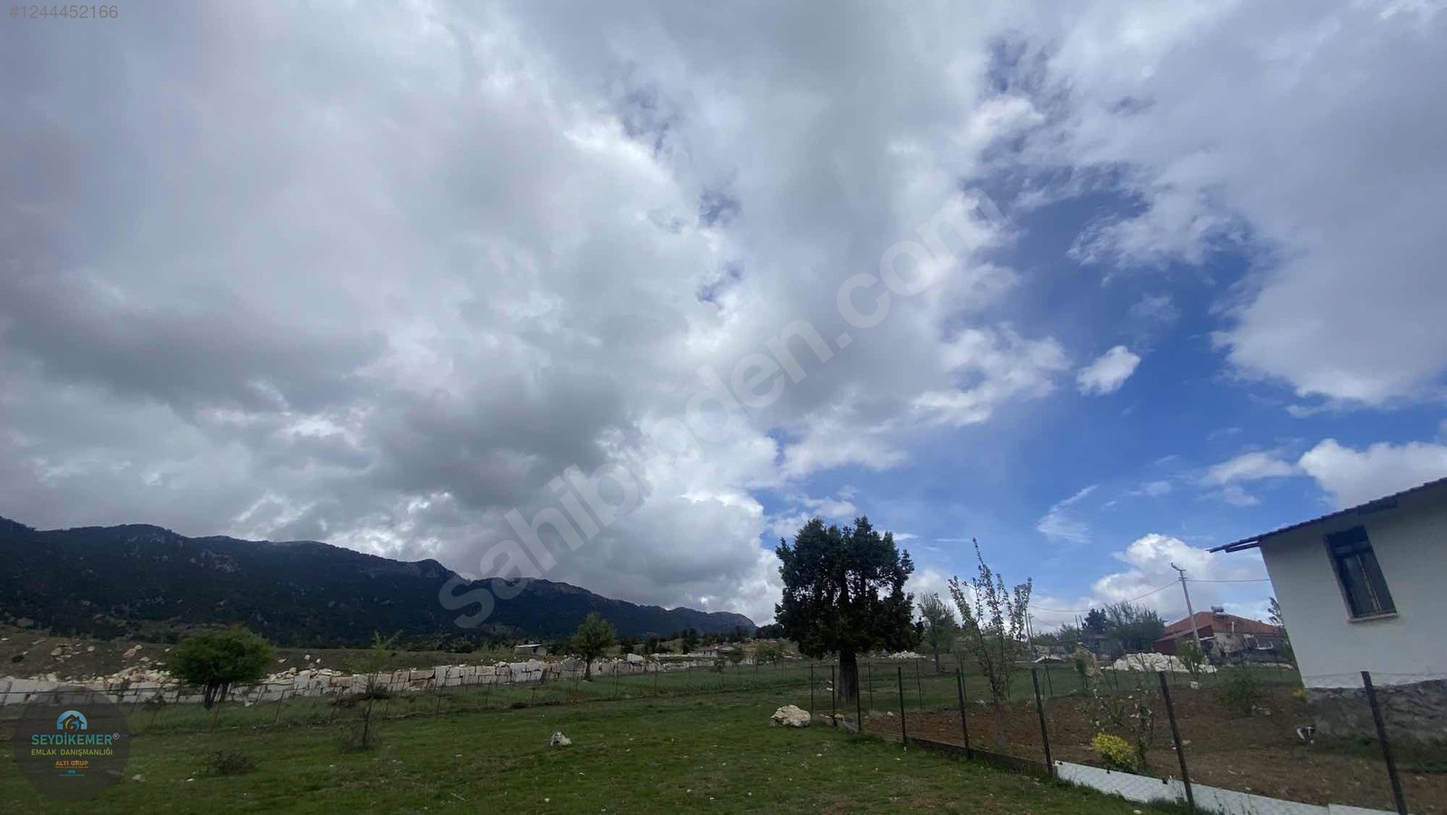 Yayla Gökben'de HAVADAR TEPEDE Ana Yola 400m 910m2 Tarla - MUĞLA SEYDİKEMER fotoğraf 5
