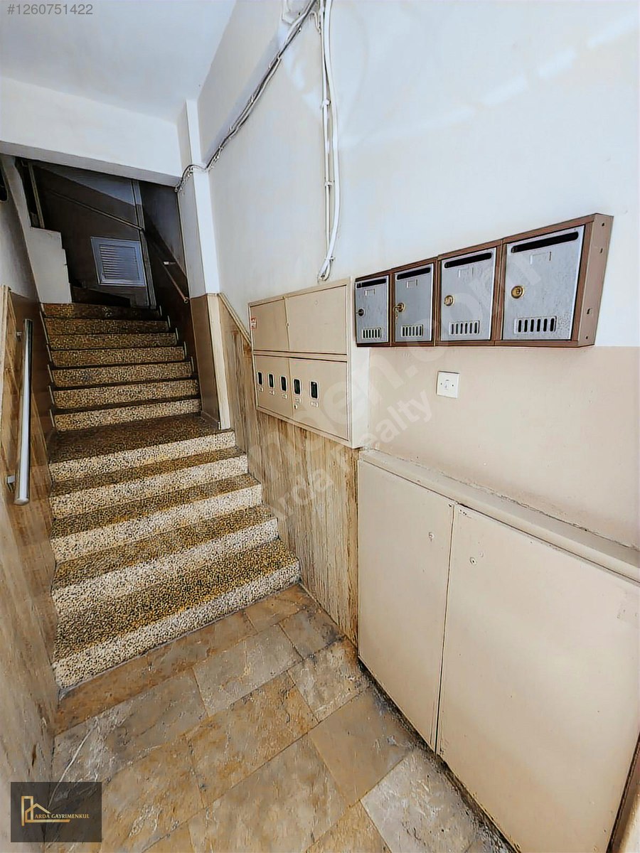 K.YAKA ÇARŞI YAKINI ARAKAT ÇİT CEPHE ÇİFT BALKON 3+1 120 M2  - İZMİR KARŞIYAKA fotoğraf 2