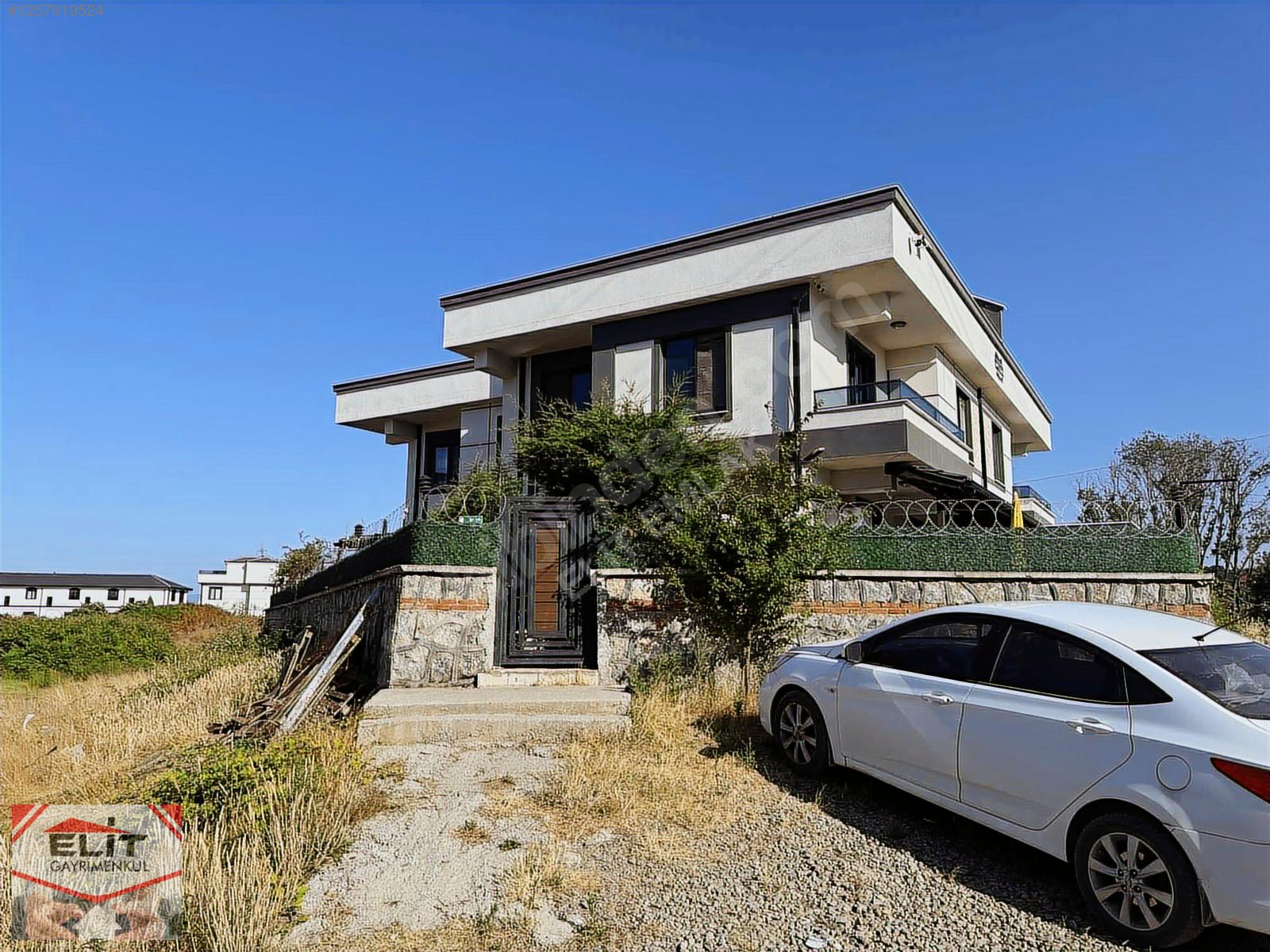 KARASU'DA FIRSAT SATILIK HAVUZLU BAHÇELİ TERASLI LÜKS VİLLA - SAKARYA KARASU fotoğraf 13