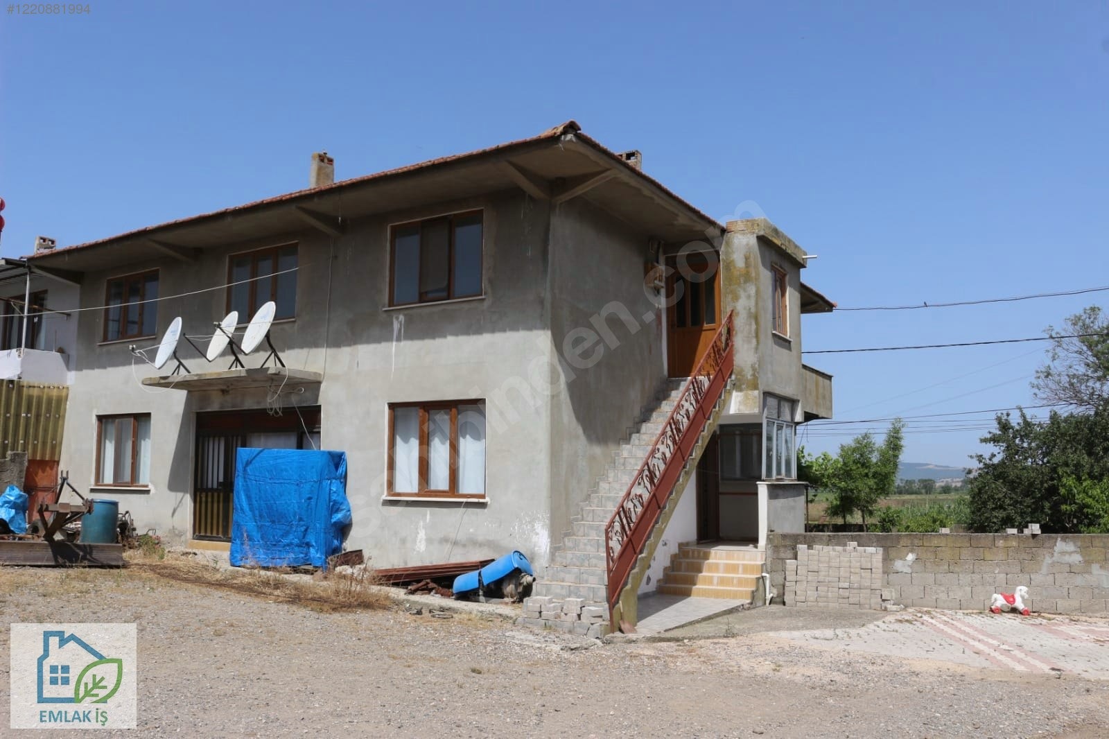 KÖY HAYATINI ÖZLEYENLERE SATILIK KÖY EVİMİZ İLANDA